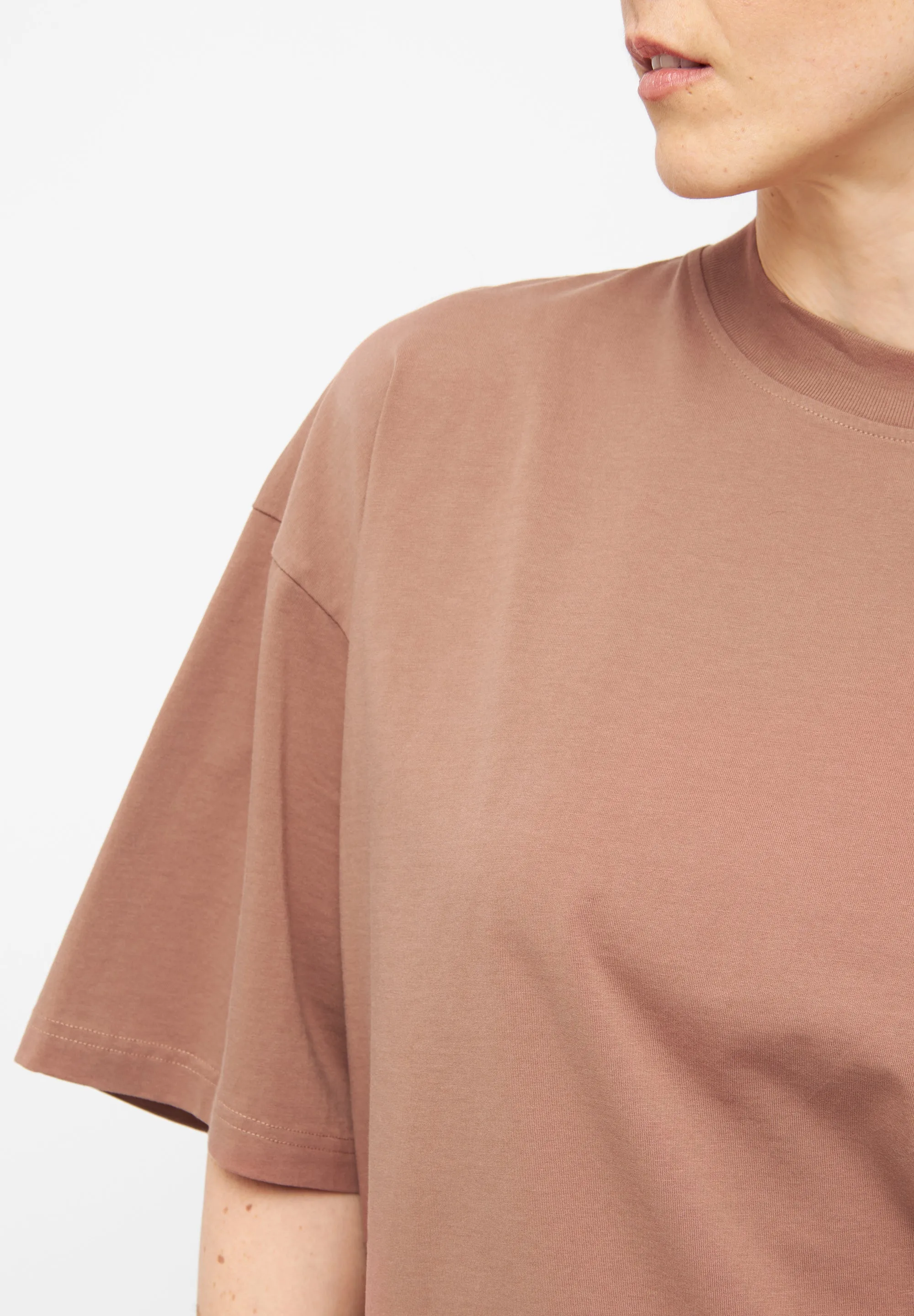 AMALIA organic cotton t-shirt - Truffle Beige Givn Berlin