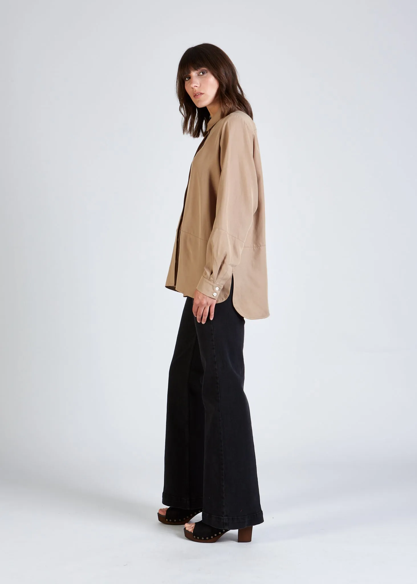 Blouse IVY made from TENCEL™ Lyocell - Light Camel (Tencel) Givn Berlin