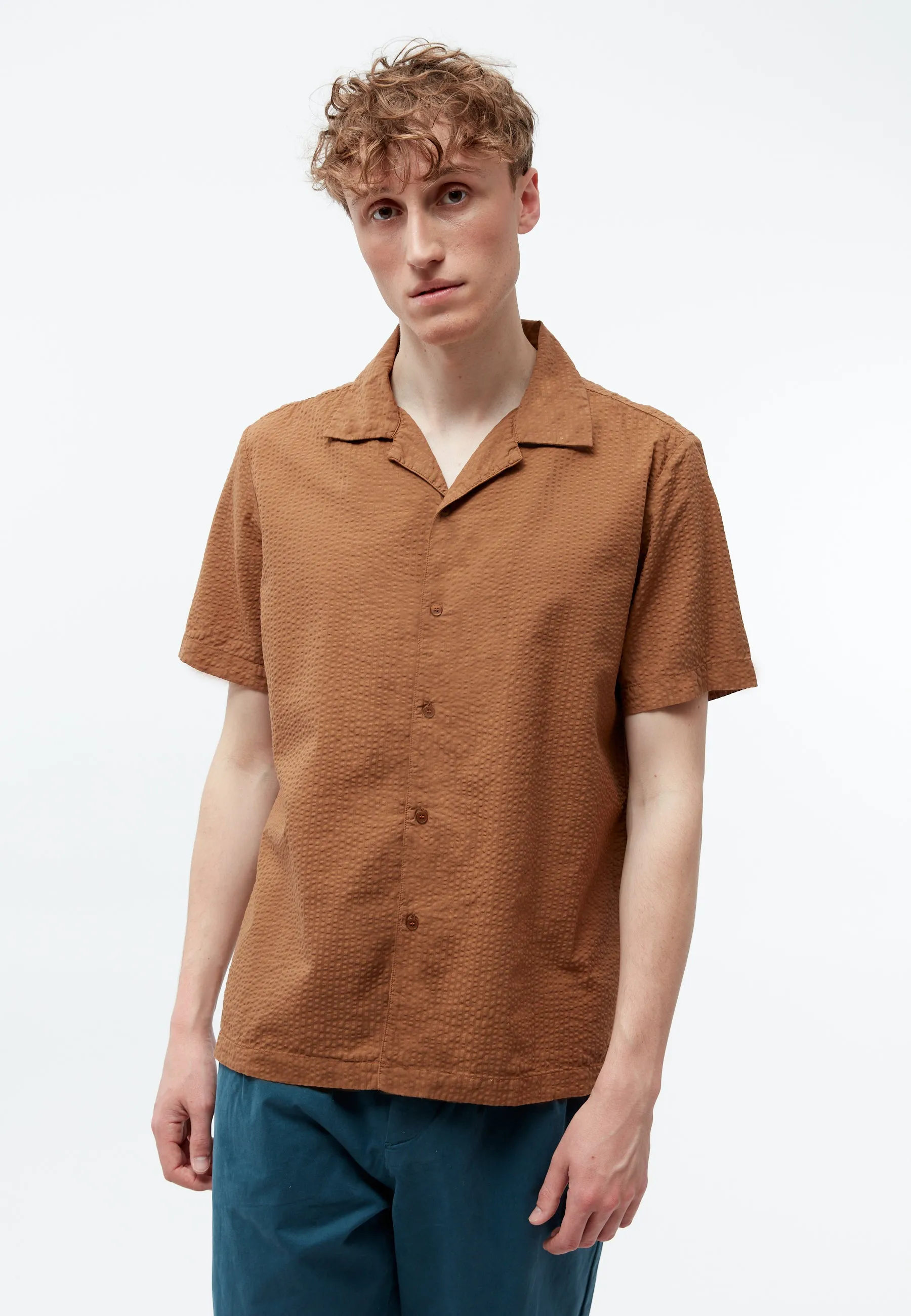 Bowling-Shirt GBBARIK out of Seersucker organic cotton Givn Berlin