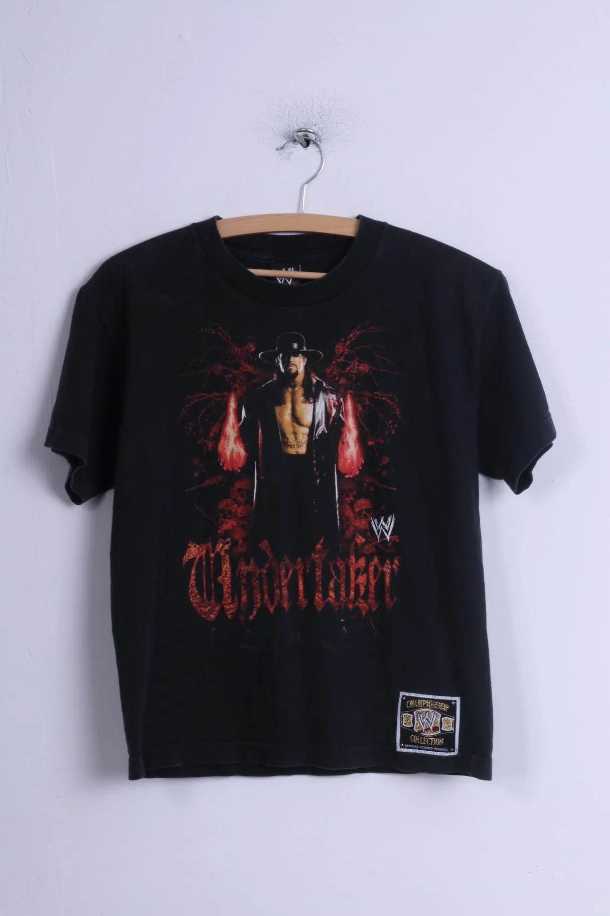 Fifth Sun Mens L (XS) T- Shirt Black Cotton World Wrestling Licensed Product