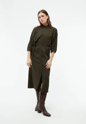 Fitted dress GBNATALINA from LENZING™ ECOVERO™ with decorative pleats - Dark Olive Givn Berlin