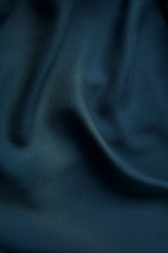 Fitted dress GBNATALINA from LENZING™ ECOVERO™ with decorative pleats - Midnight Blue Givn Berlin