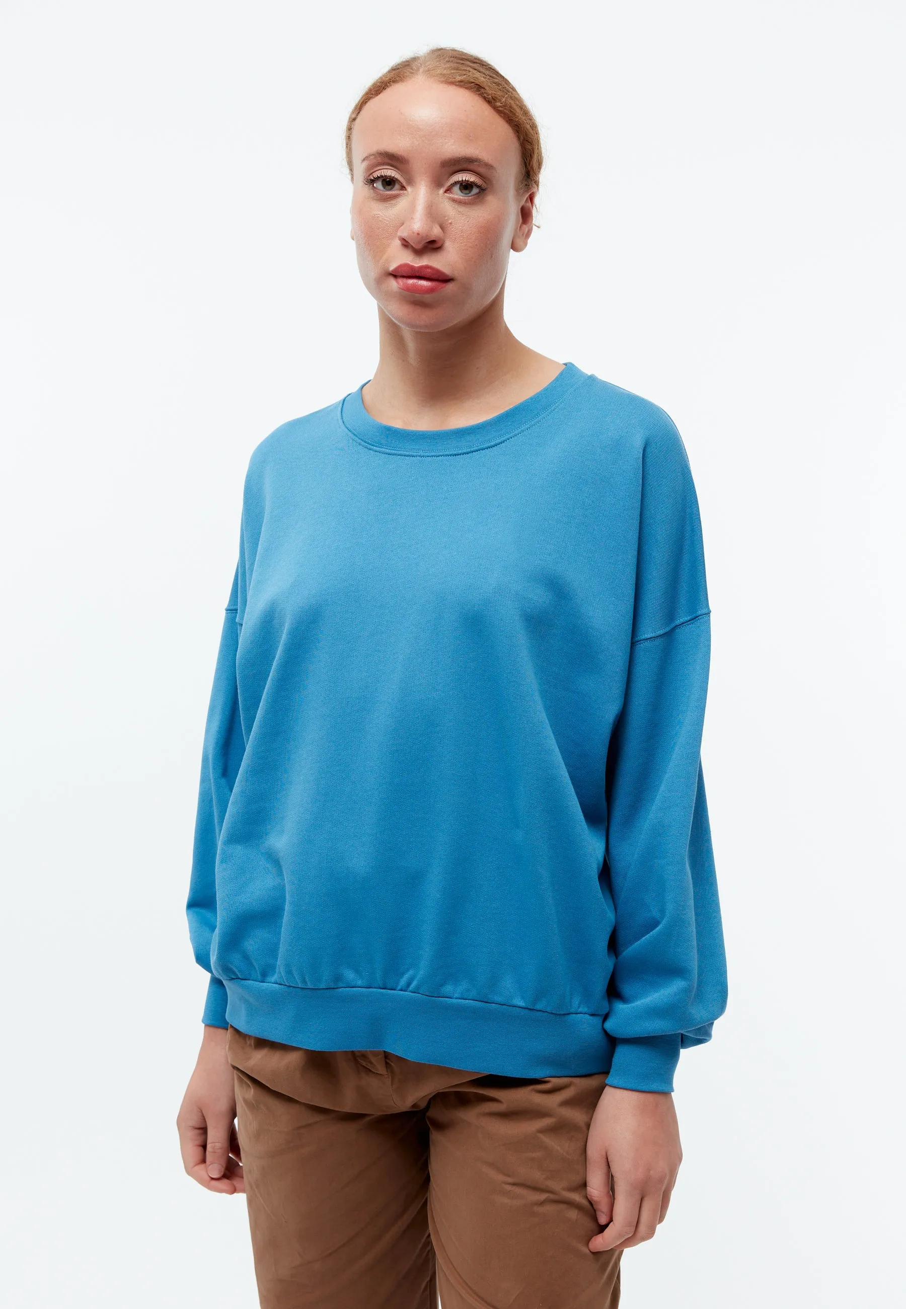 GBARIANA oversize sweater made from organic cotton - Gentle Blue Givn Berlin