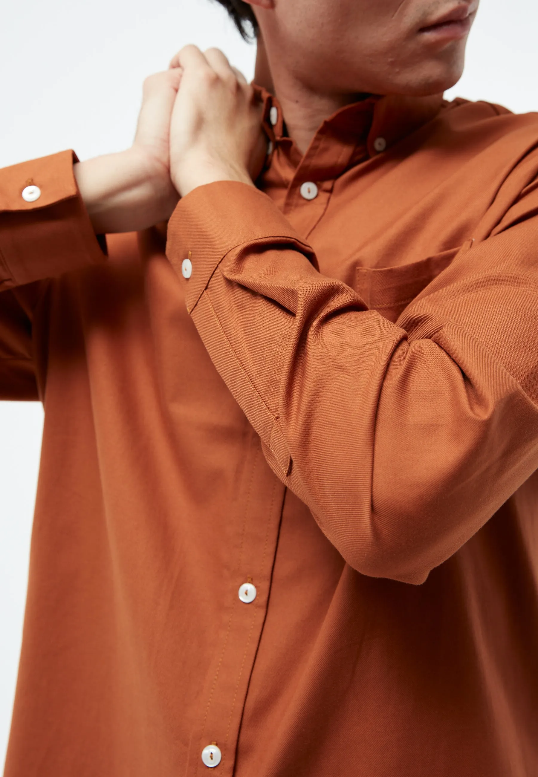 GBBENNET shirt made from organic cotton with breast pocket - Rust Givn Berlin