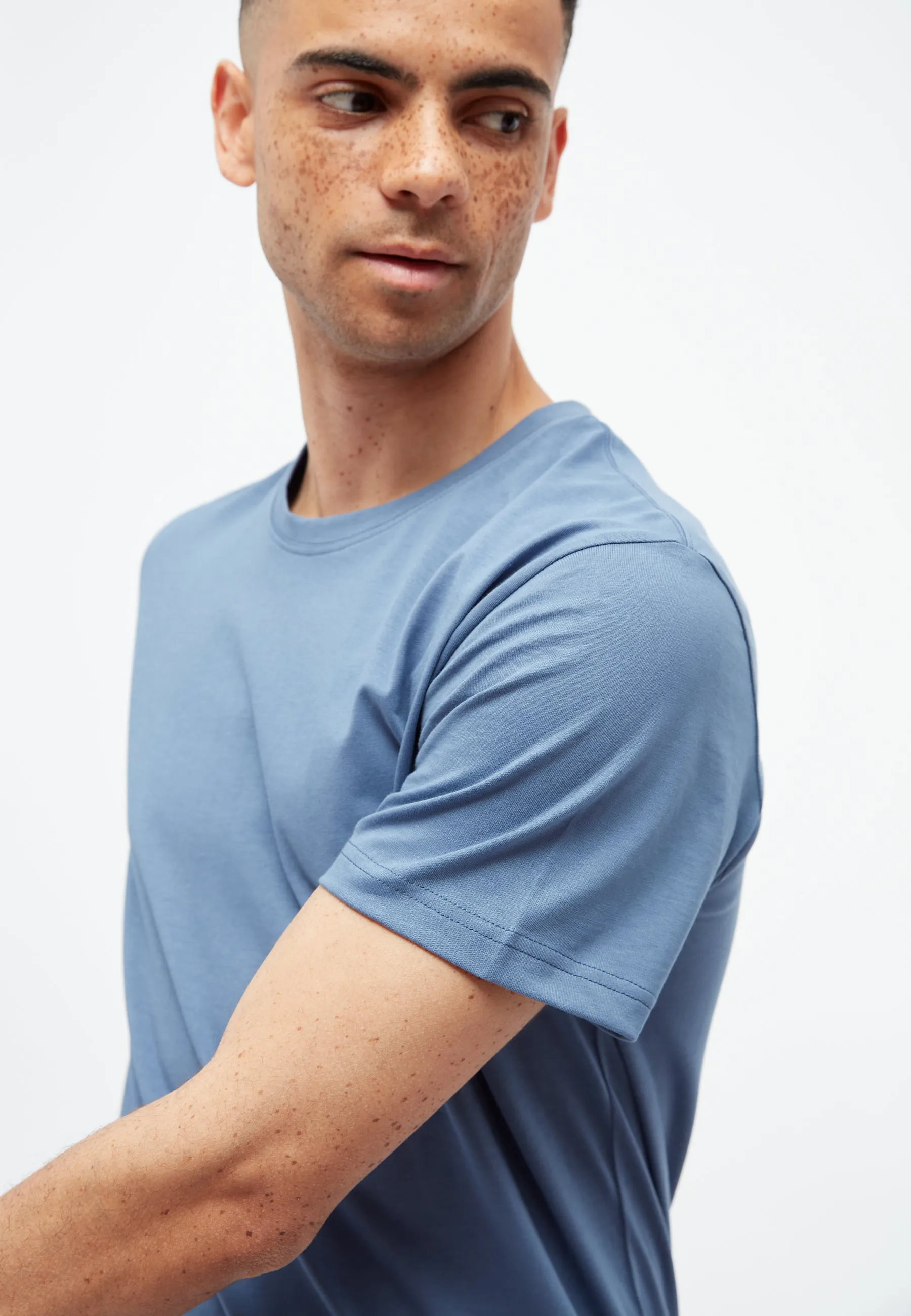 GBCOLBY T-shirt Made From Organic Cotton - Steel Blue Givn Berlin