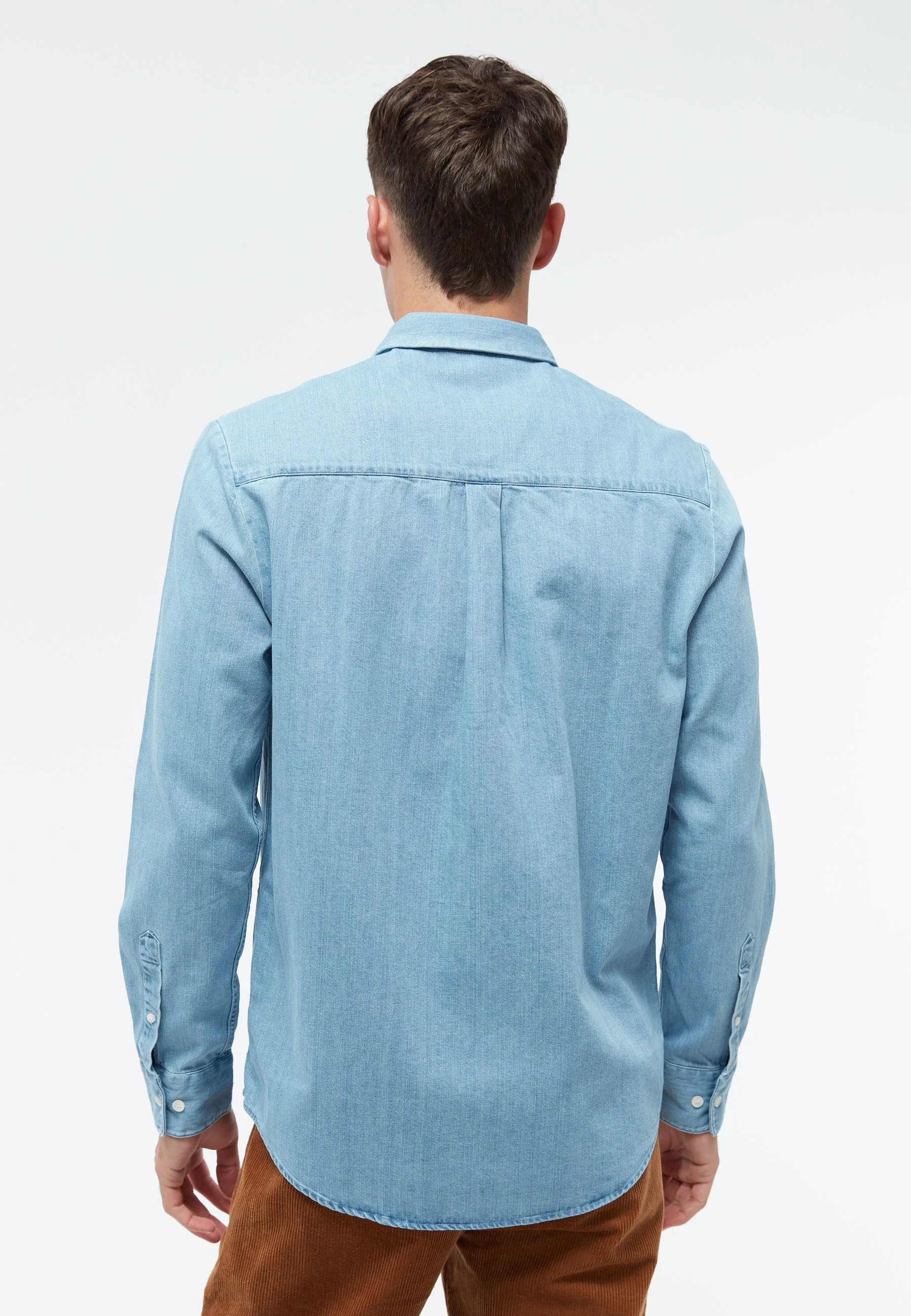 GBDEVIS denim shirt in organic cotton with classic turn-down collar - Light Blue (Denim) Givn Berlin