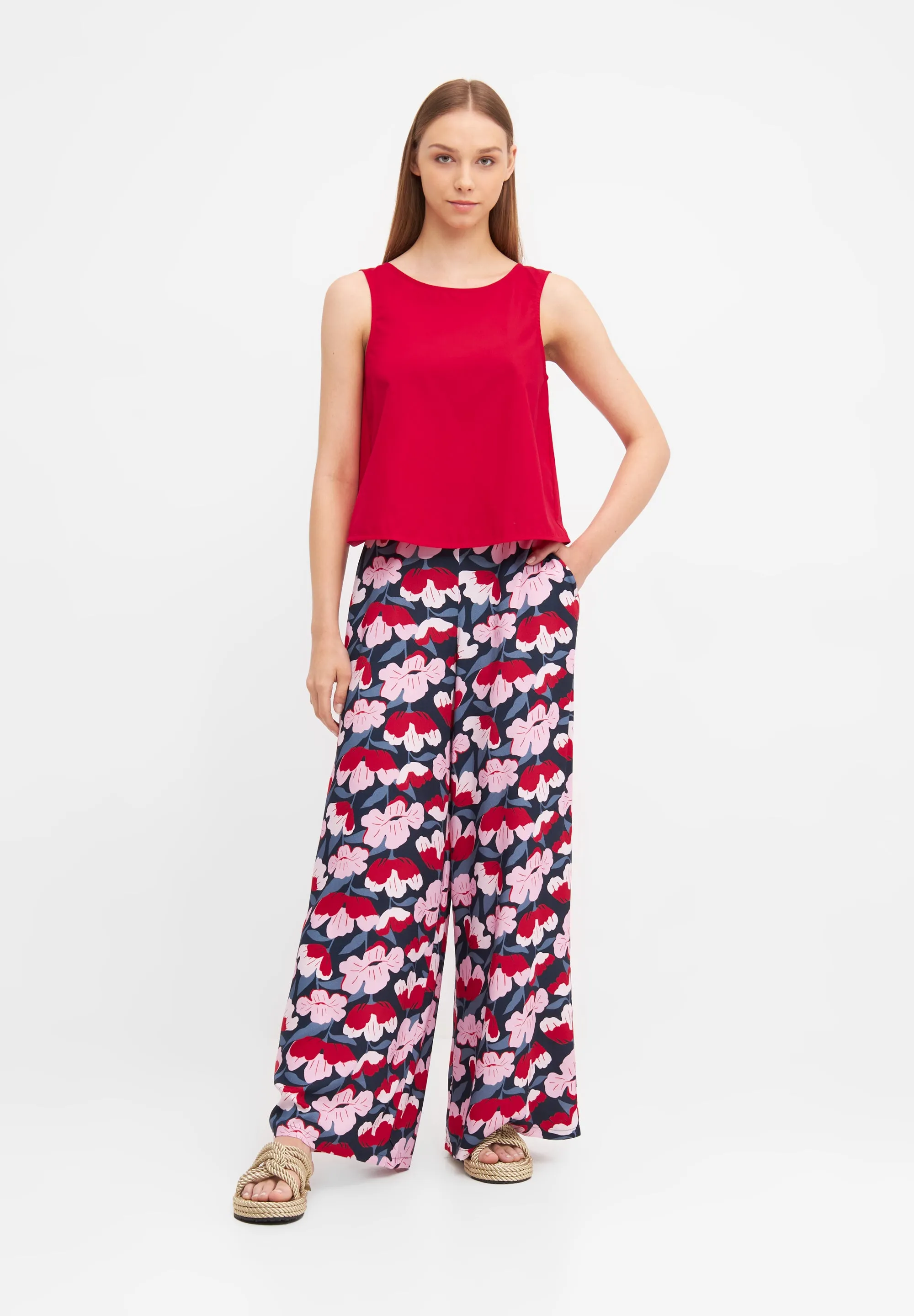 GBDOROTHY cotton top with back detail - Strawberry Givn Berlin