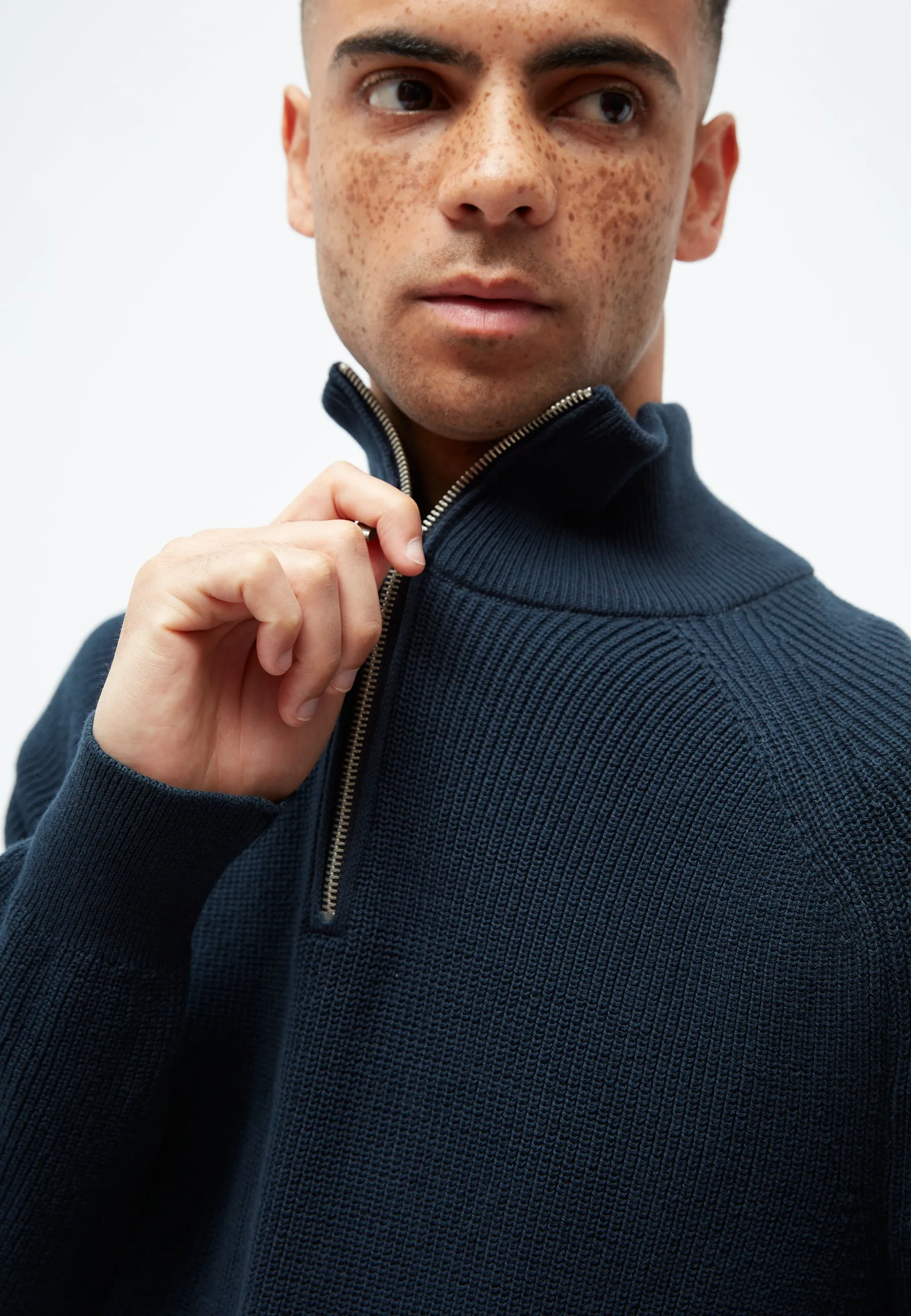 GBFINNEGAN relaxed fit troyer made from organic cotton - Midnight Blue Givn Berlin