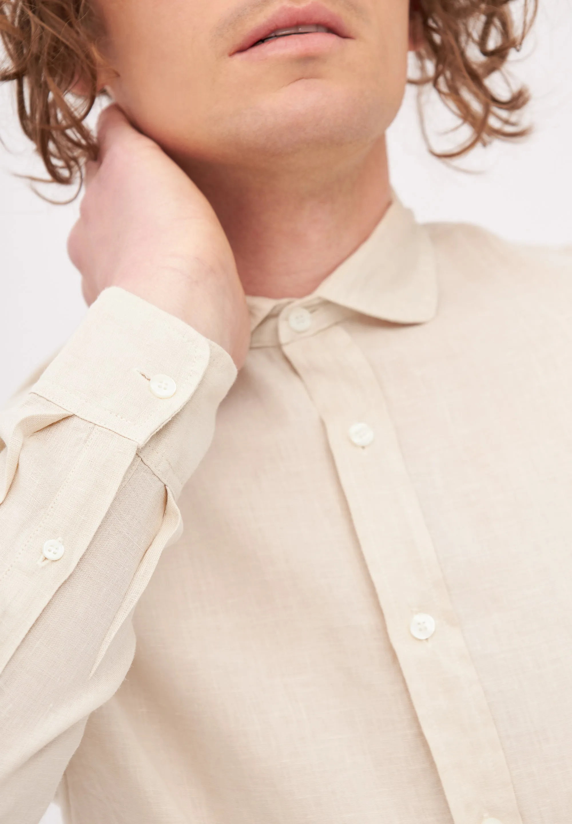 GBKAMIL linen shirt with classic turn-down collar - Beige (Linen) Givn Berlin
