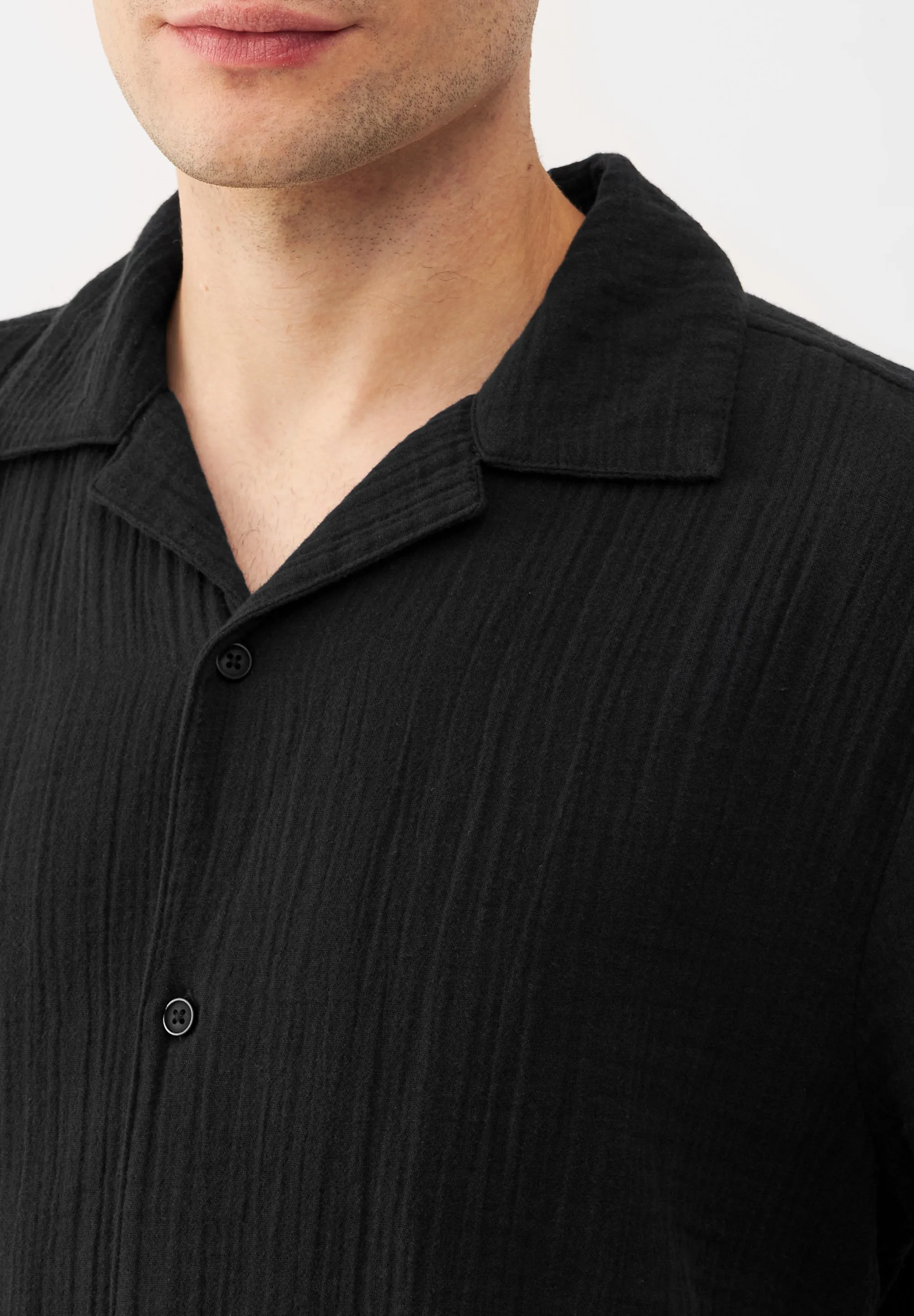 GBLUCA short-sleeved shirt made from organic cotton - Black (muslin) Givn Berlin