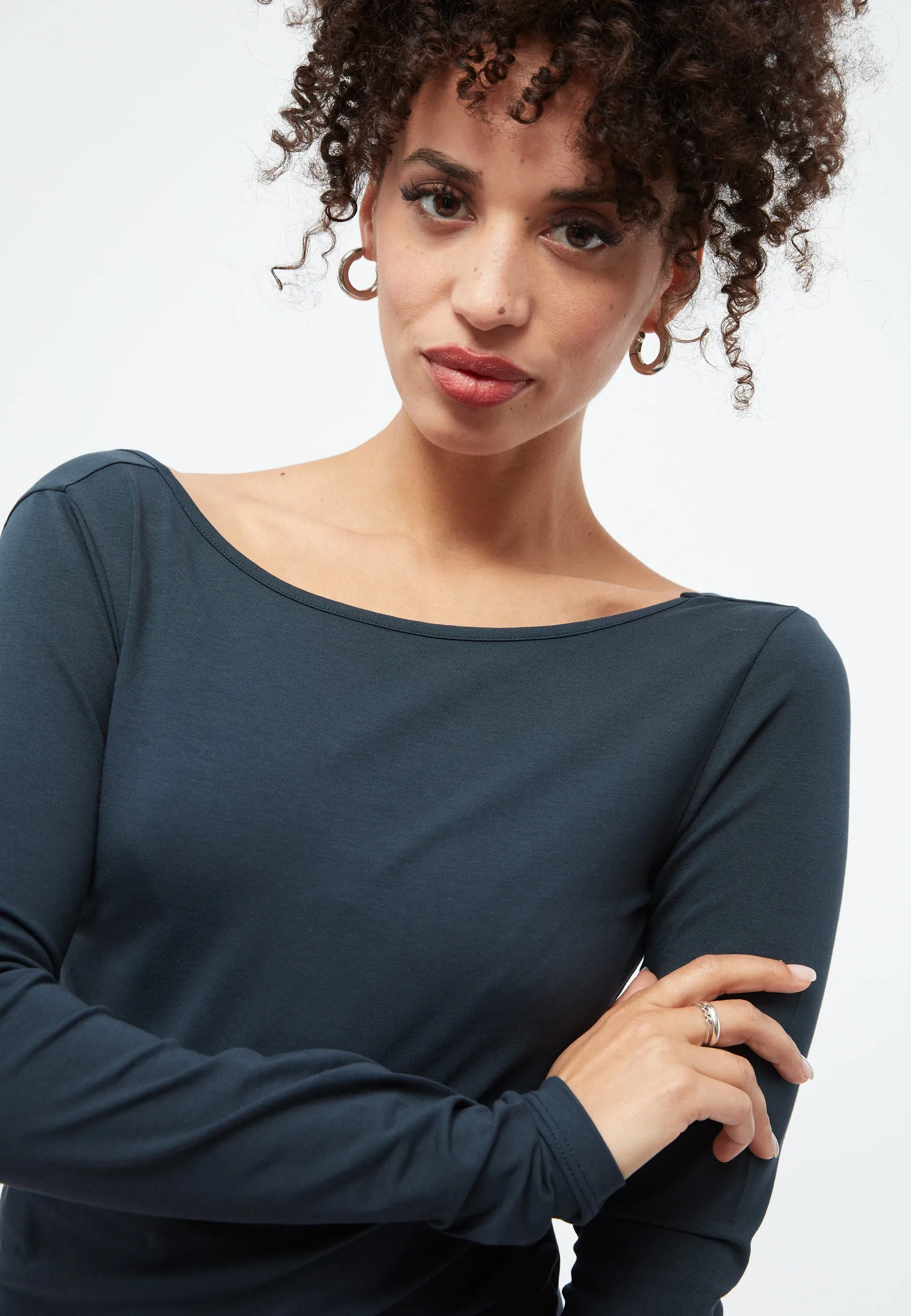 GBMIMI longsleeve made from organic cotton with a low-cut back - Midnight Blue Givn Berlin