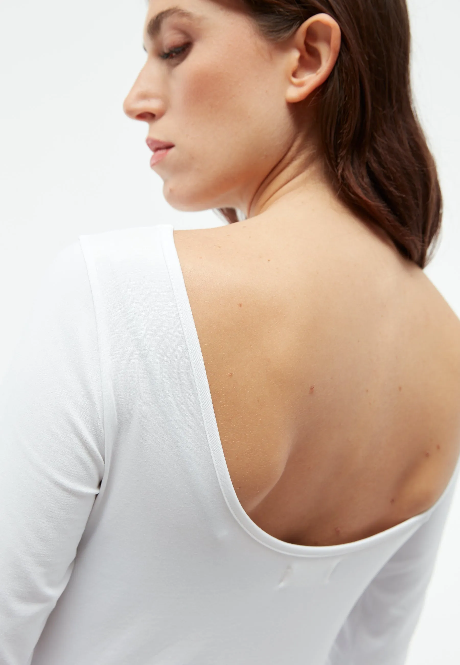 GBMIMI organic cotton longsleeve with a low-cut back - White Givn Berlin