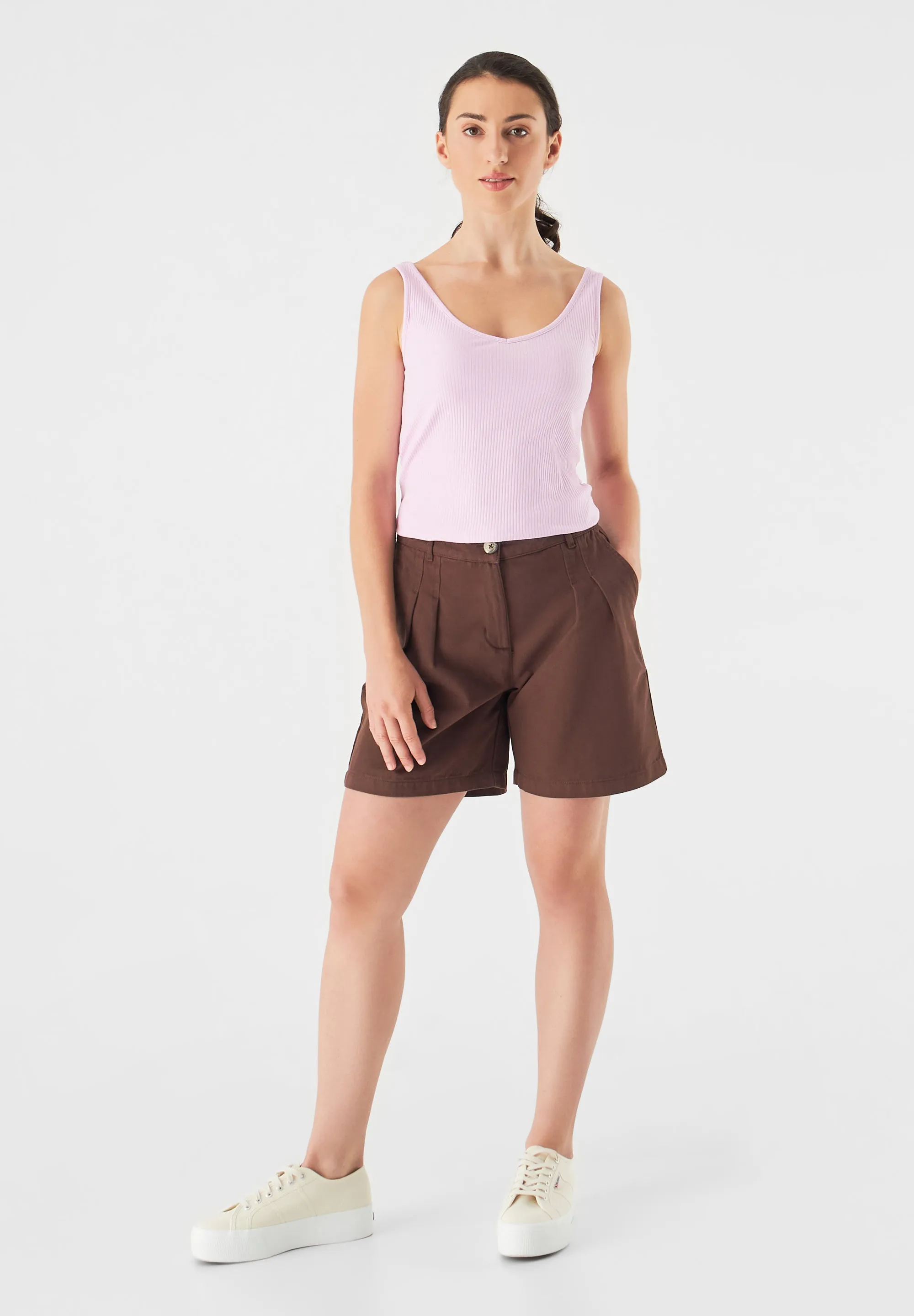 GBOLENKA Organic Cotton Shorts With Pleats - Sepia Brown Givn Berlin