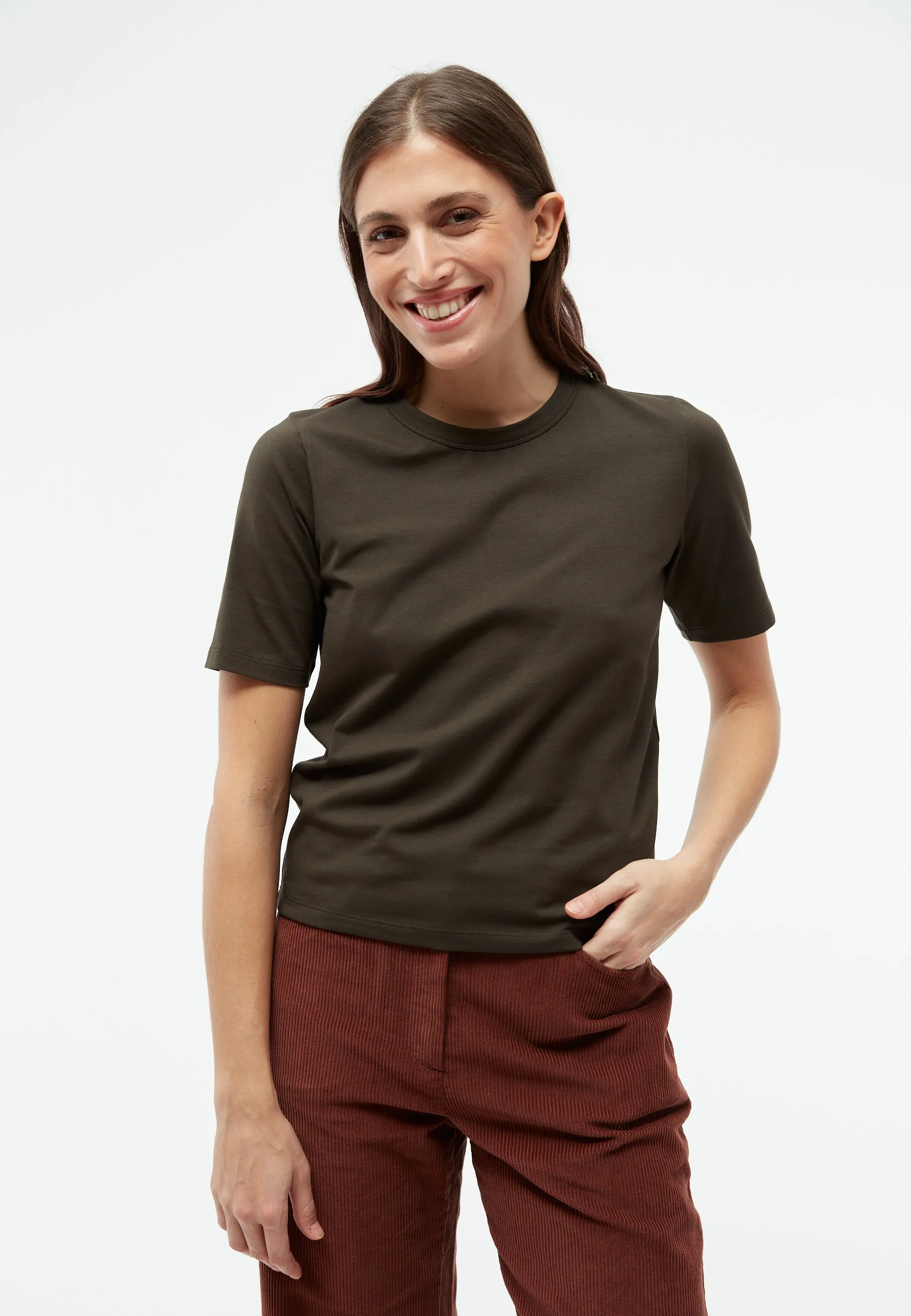 GBRUTH T-shirt made from organic cotton - Dark Olive Givn Berlin