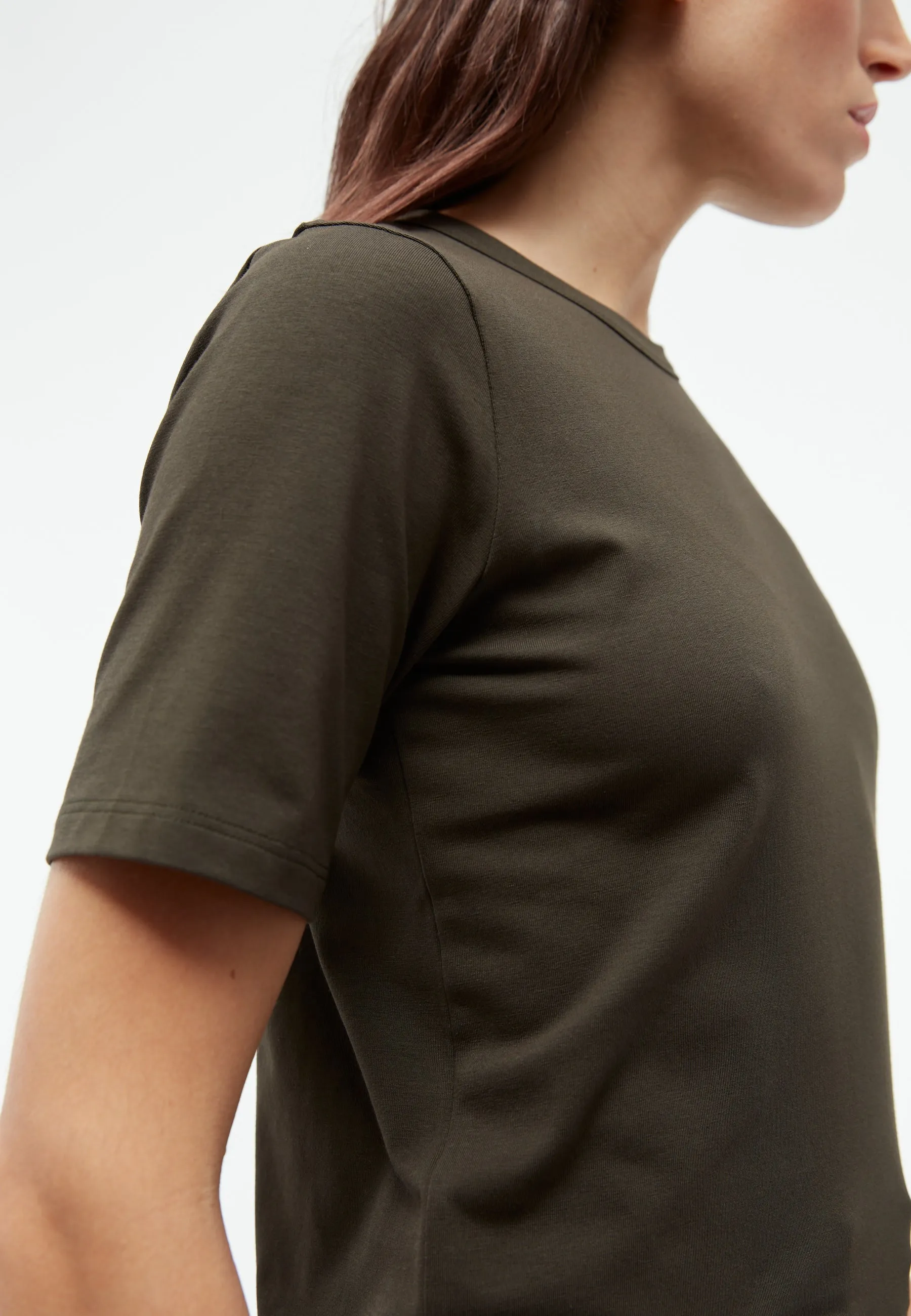 GBRUTH T-shirt made from organic cotton - Dark Olive Givn Berlin