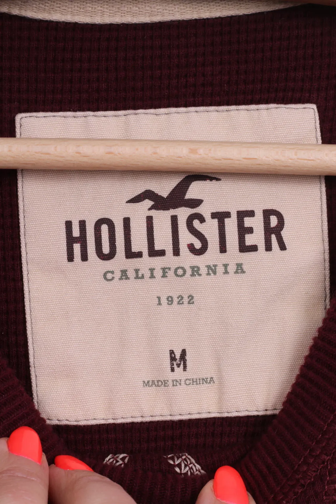 Hollister Mens M Long Sleeved Shirt Cotton Burgundy Crew Neck Stretch