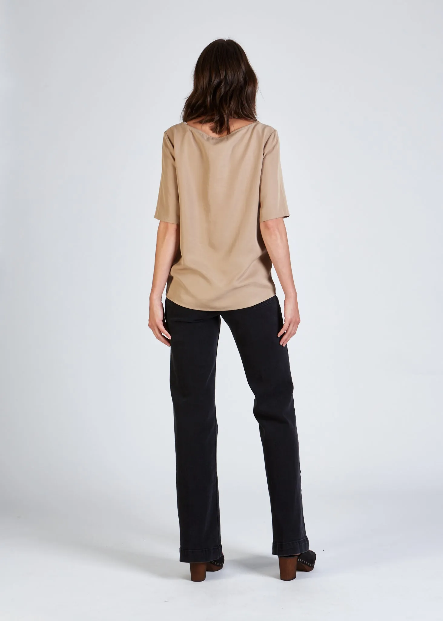 ISLA blouse shirt made from TENCEL™ Lyocell - Light Camel (Tencel) Givn Berlin