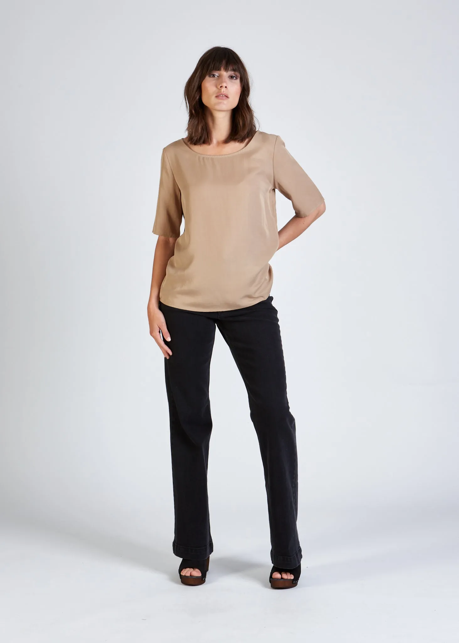 ISLA blouse shirt made from TENCEL™ Lyocell - Light Camel (Tencel) Givn Berlin