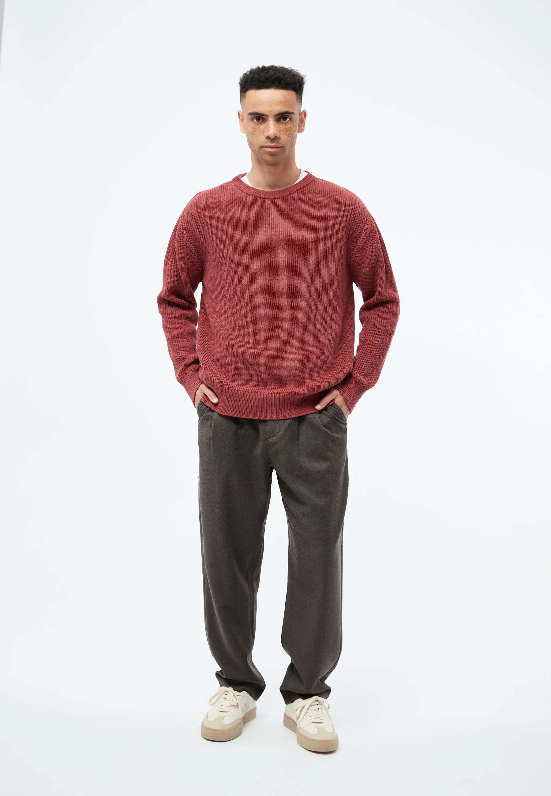 Knitted sweater GBBRENDAN loose fit made from organic cotton - Cranberry Givn Berlin