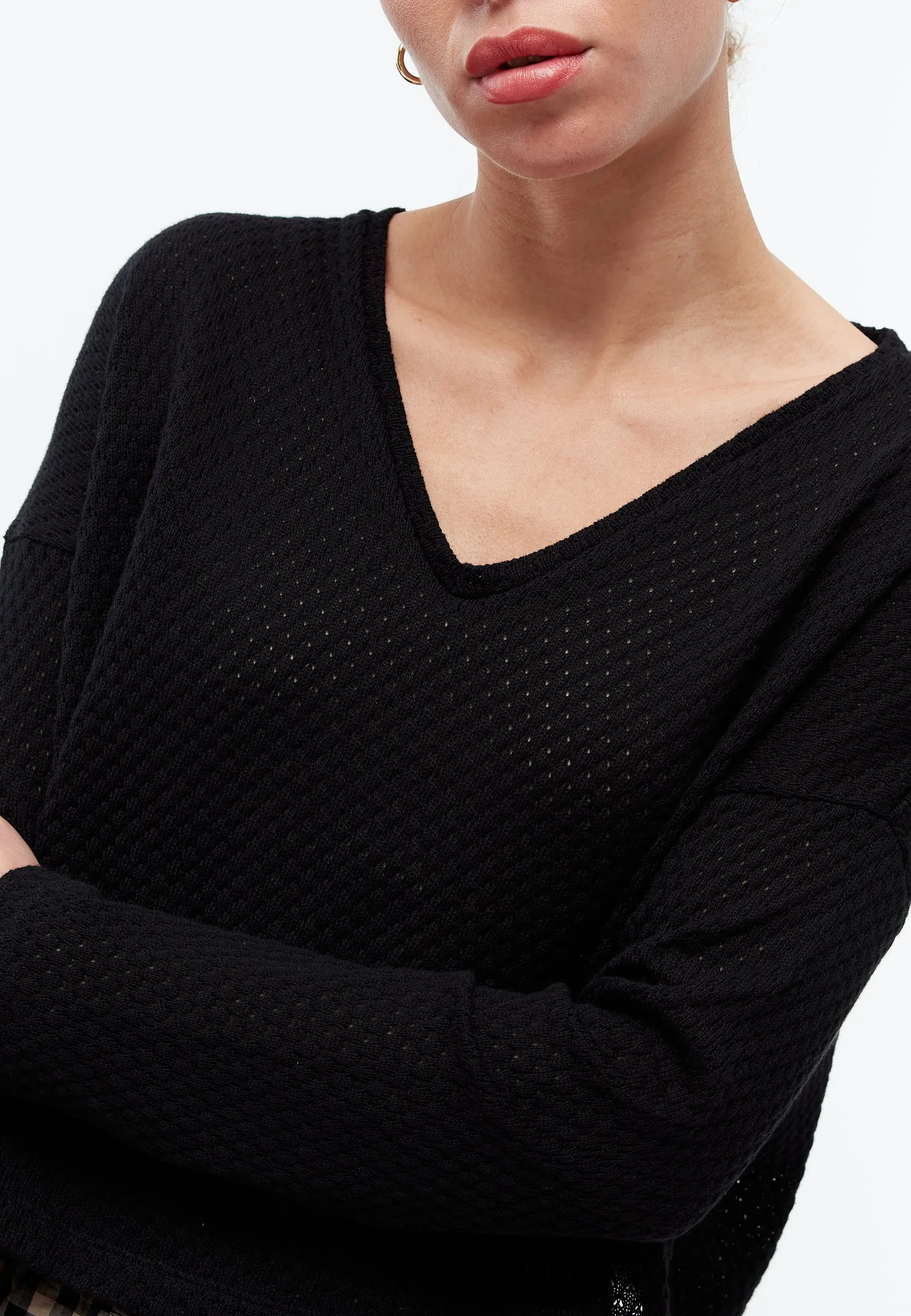 Knitted sweater GBLILLE cropped made from organic cotton in a jacquard pattern - Black (Jacquard) Givn Berlin