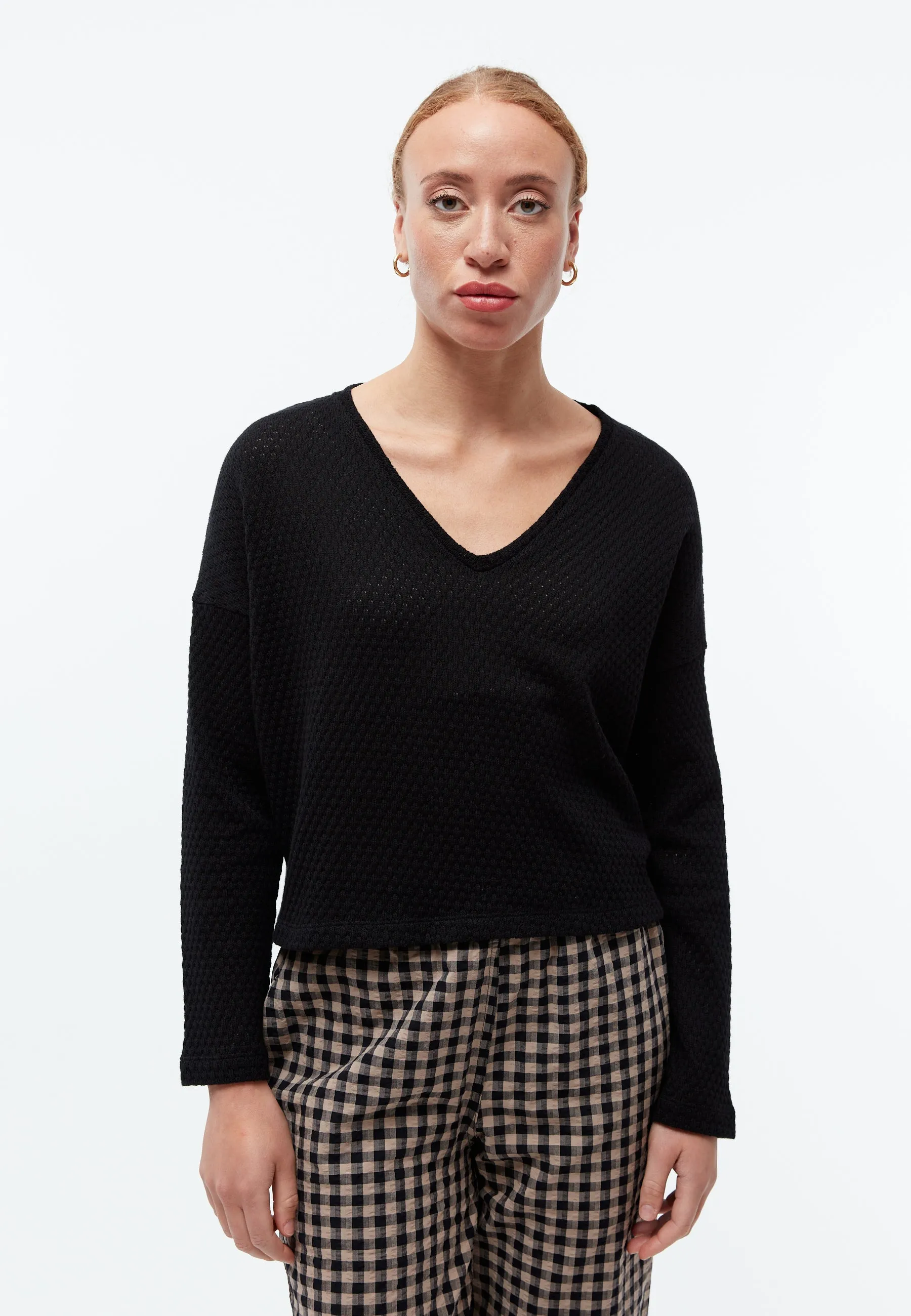 Knitted sweater GBLILLE cropped made from organic cotton in a jacquard pattern - Black (Jacquard) Givn Berlin