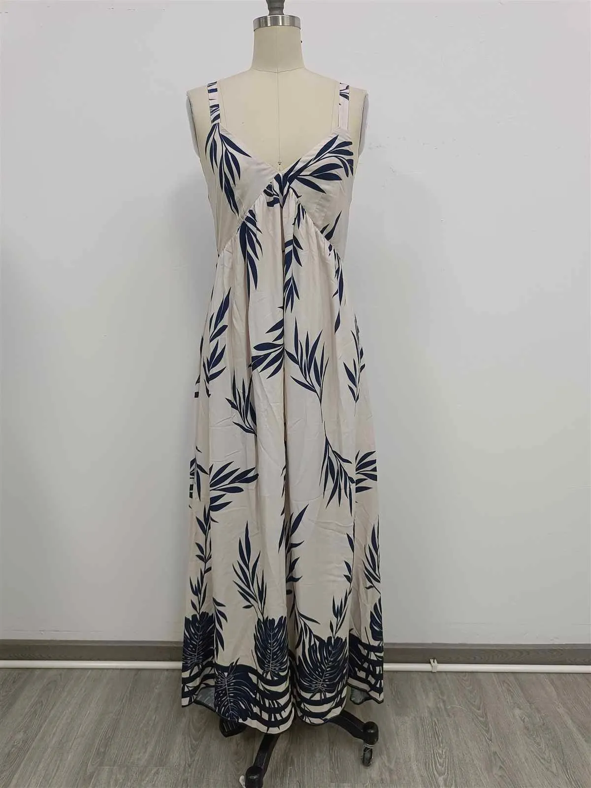 LEAF PRINT MAXI SUNDRESS