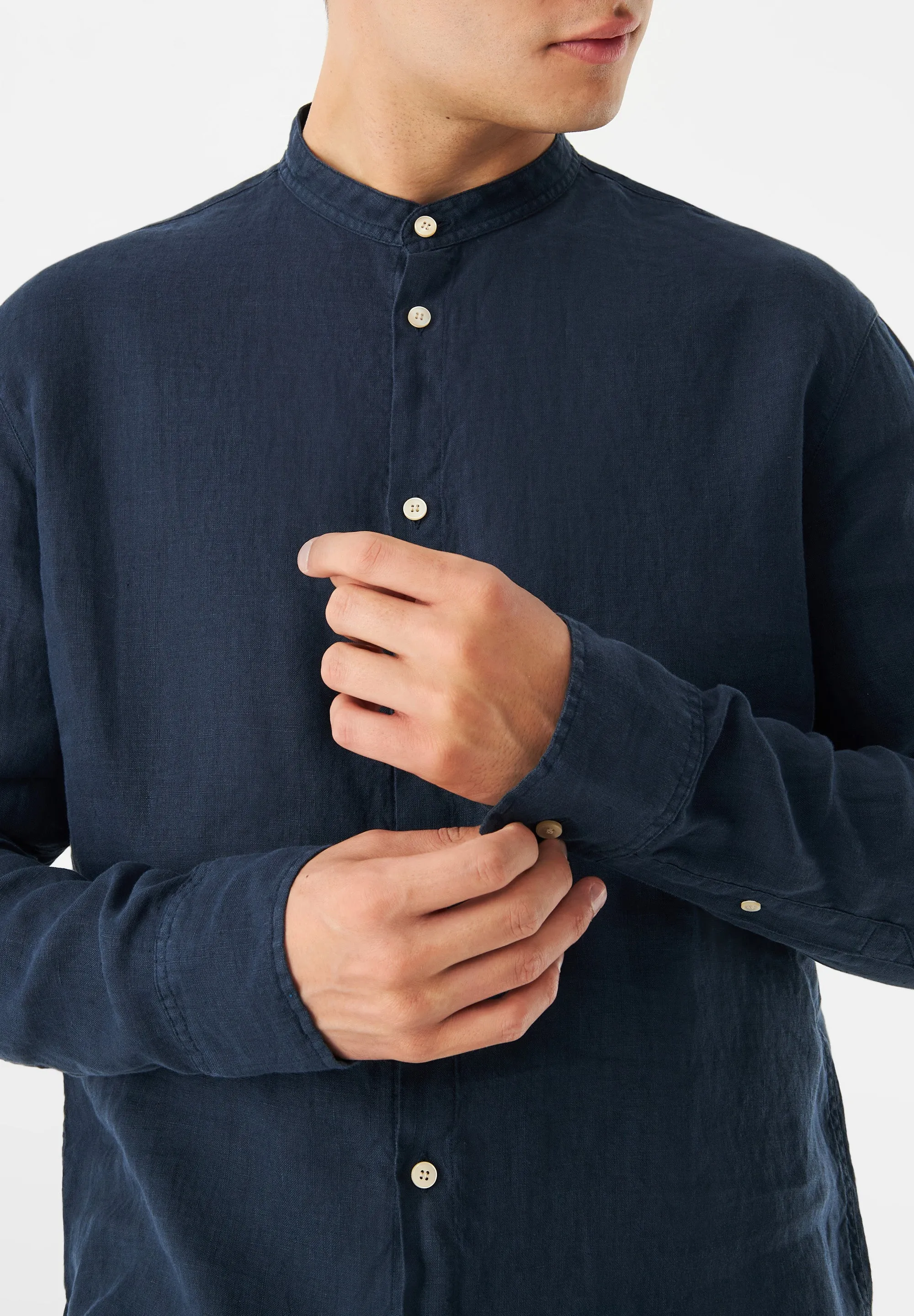 Linen shirt GBWES with stand-up collar - Midnight Blue (Linen) Givn Berlin