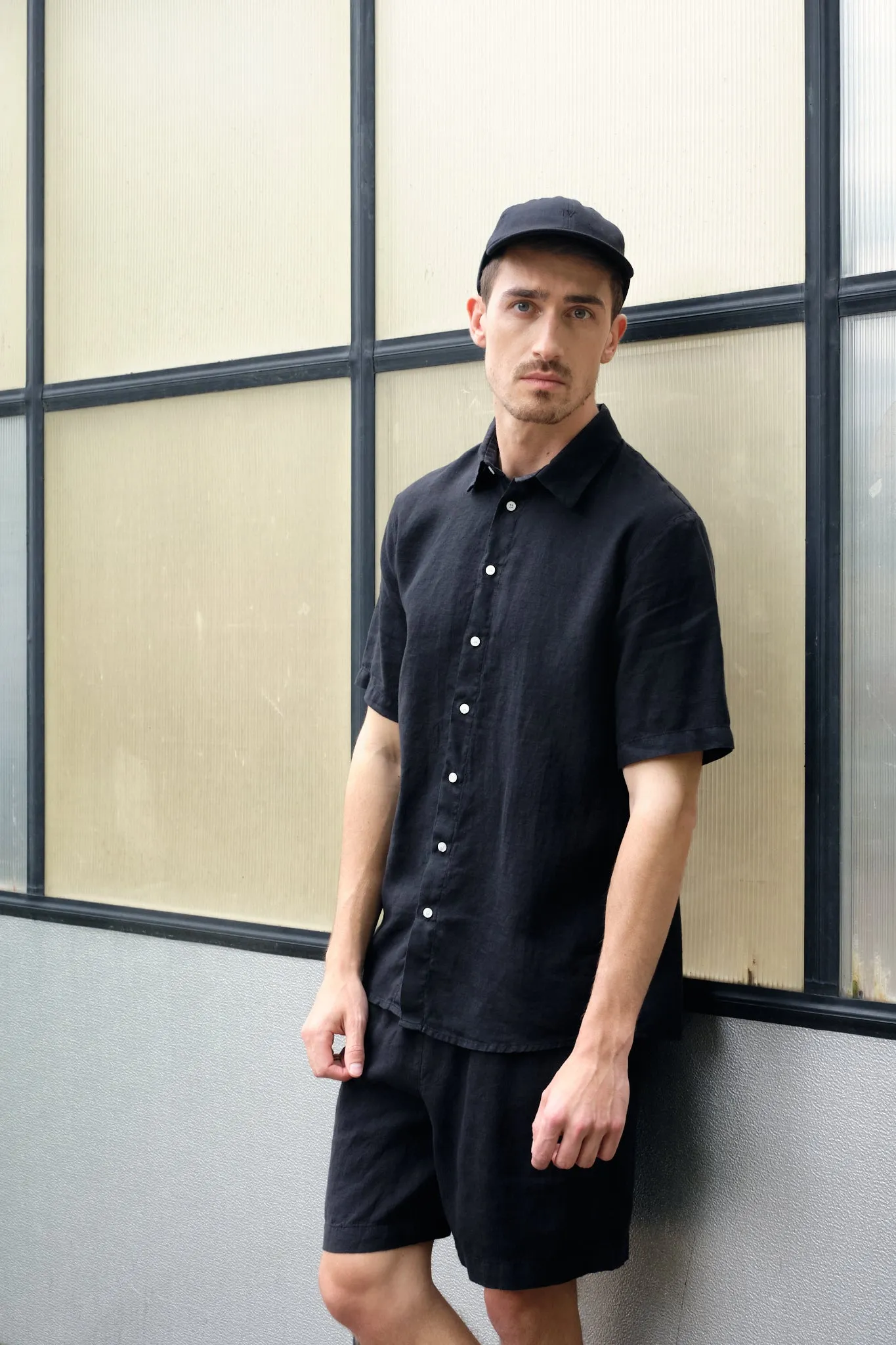 Linen short sleeve shirt DYLAN - Black (Linen) Givn Berlin