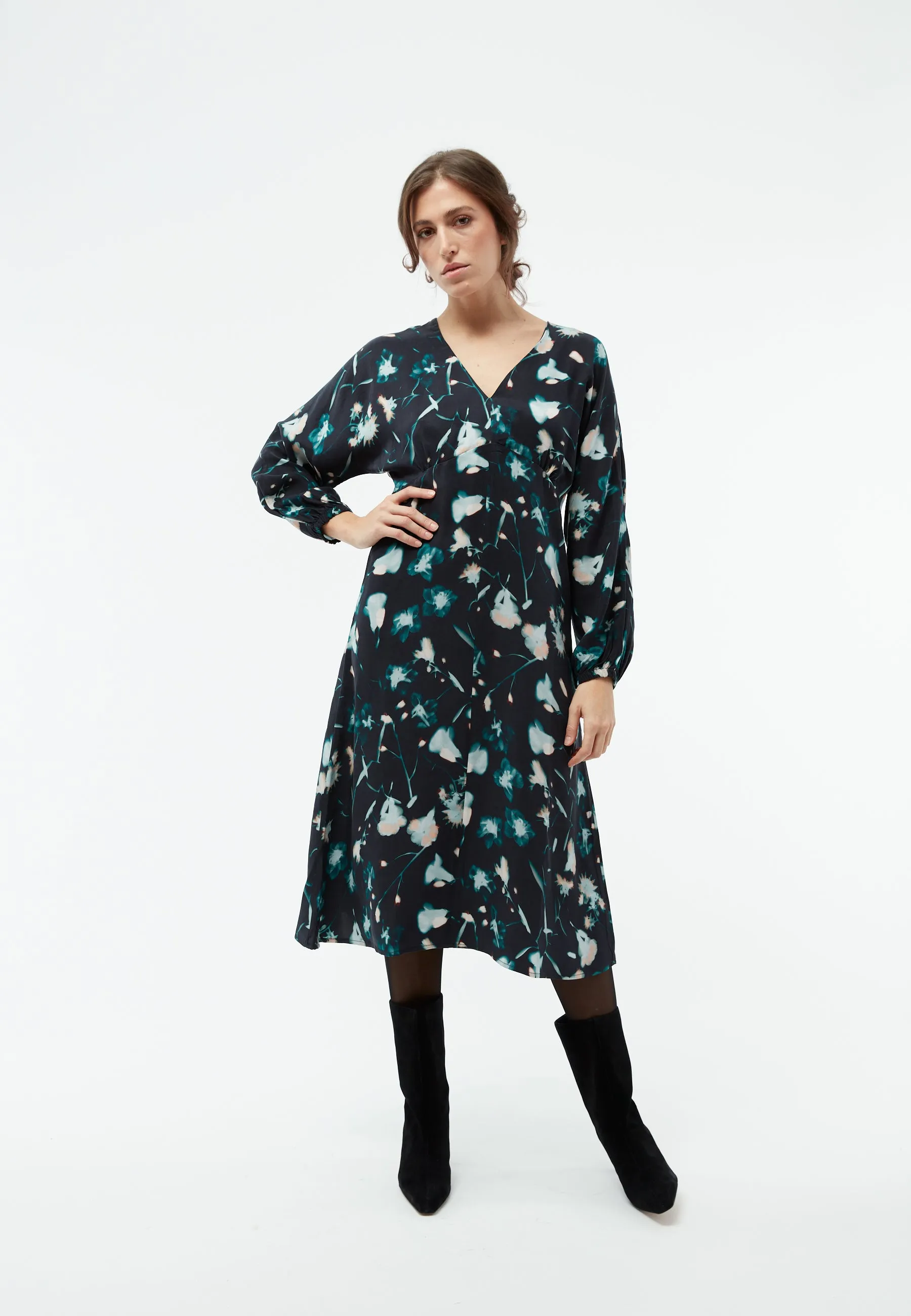 Midi dress GBANISSA made of Cupro (Bemberg™) - Black / Dark Teal (Flowers) Givn Berlin