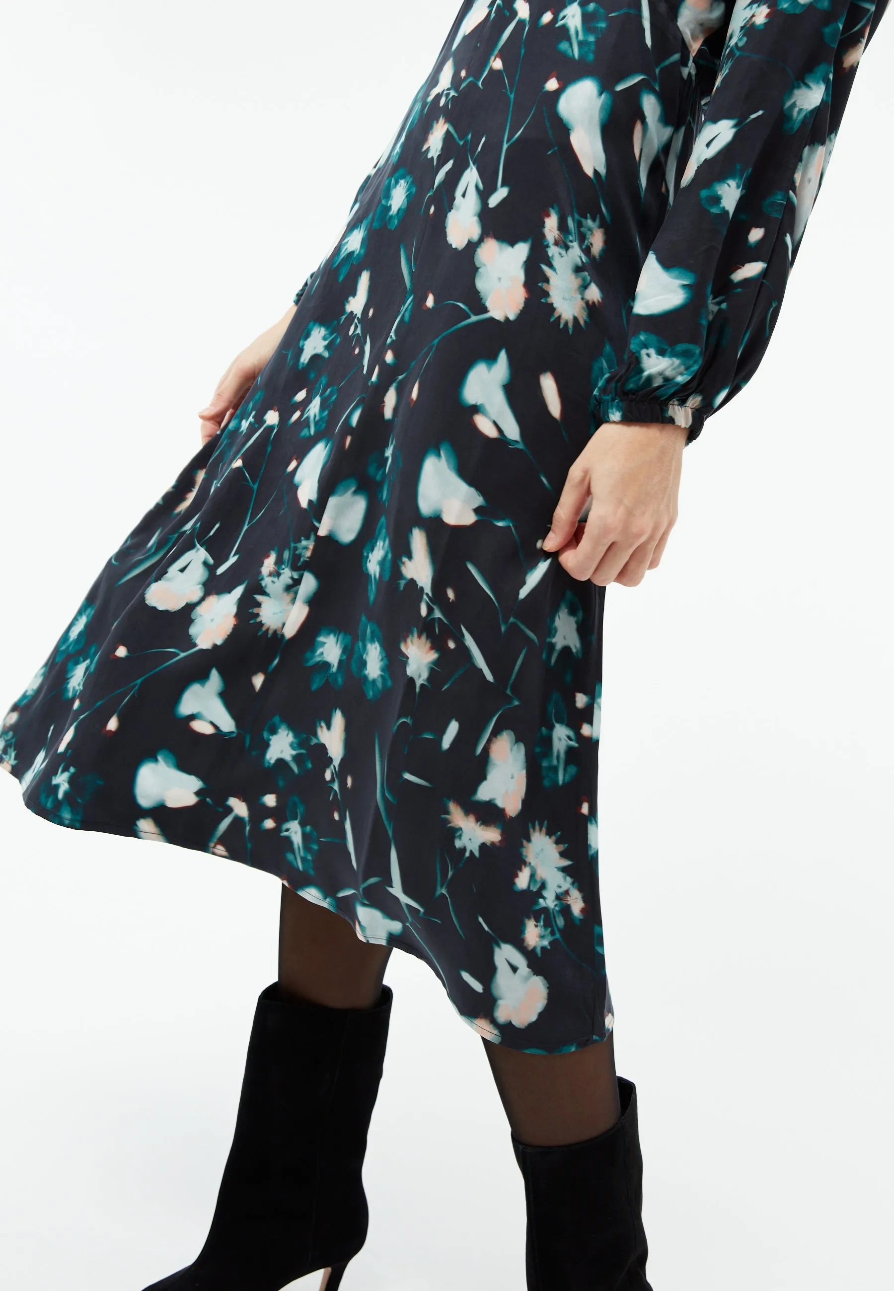 Midi dress GBANISSA made of Cupro (Bemberg™) - Black / Dark Teal (Flowers) Givn Berlin