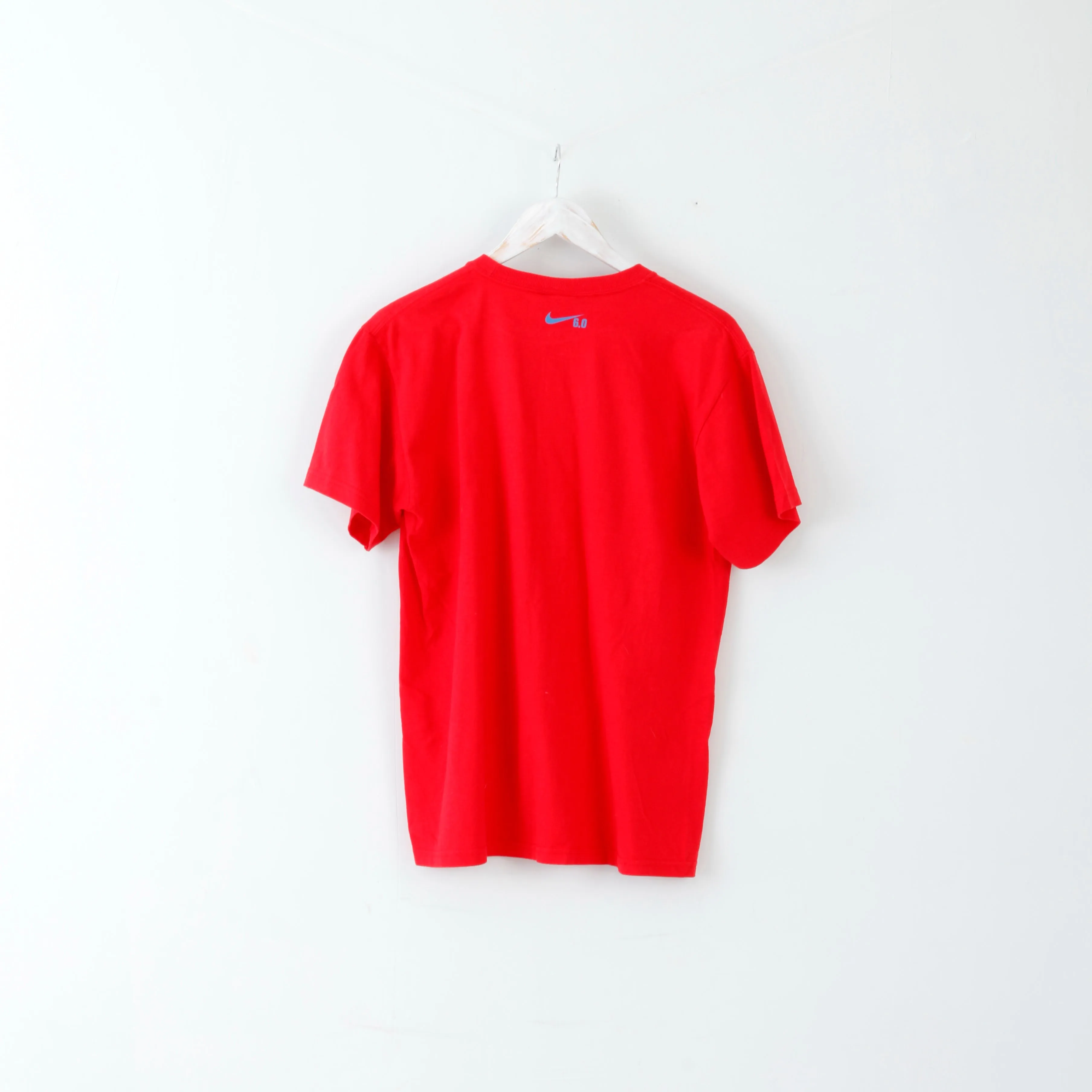 Nike Mens M T-Shirt Red Cotton 6.0 Six Point Graphic Crew Neck Top