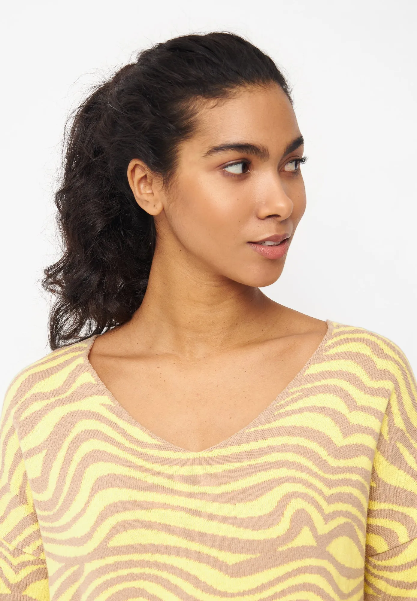 Organic Cotton Jacquard Knit Sweater PALOMA - Brown / Yellow (Waves) Givn Berlin