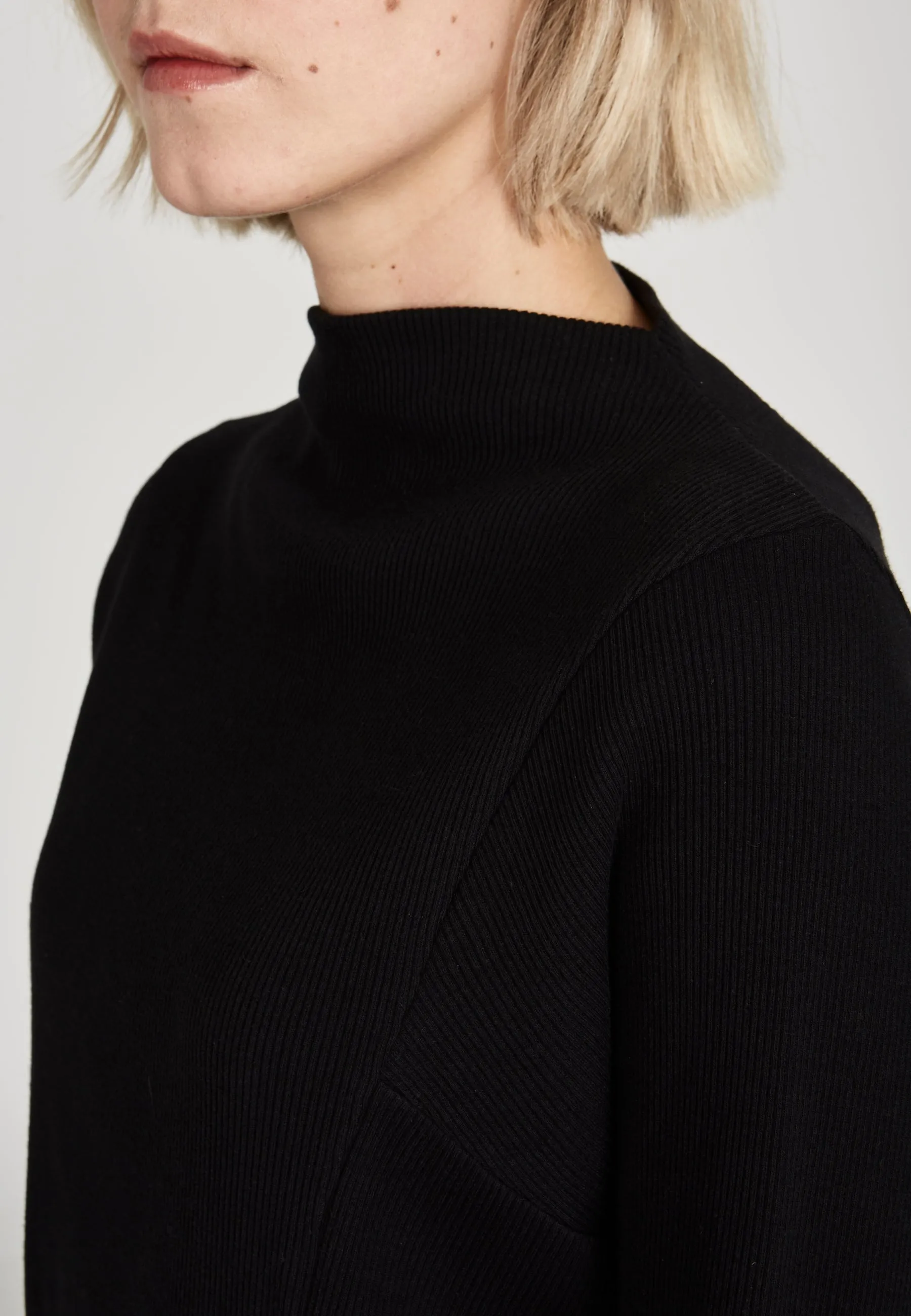 Organic Cotton Longsleeve LUISA - Black Givn Berlin