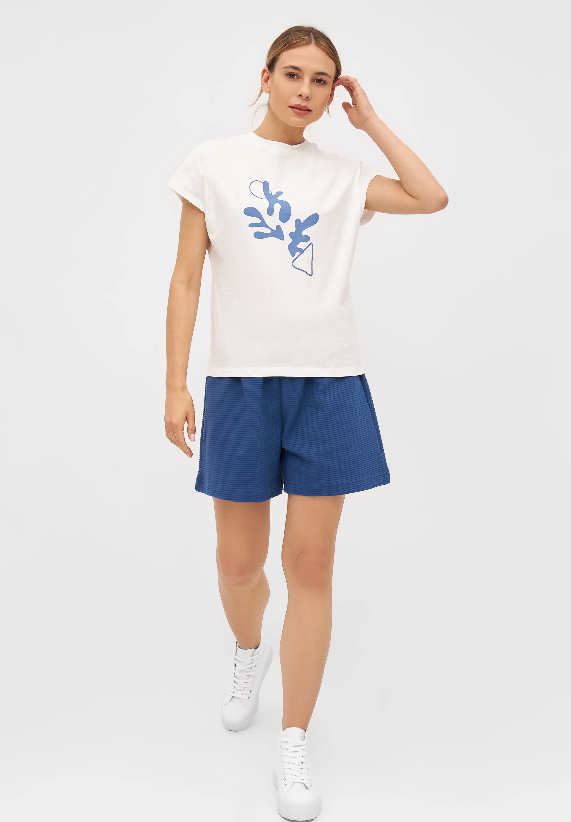 Organic Cotton T-shirt LAILA (Coral) - White Givn Berlin