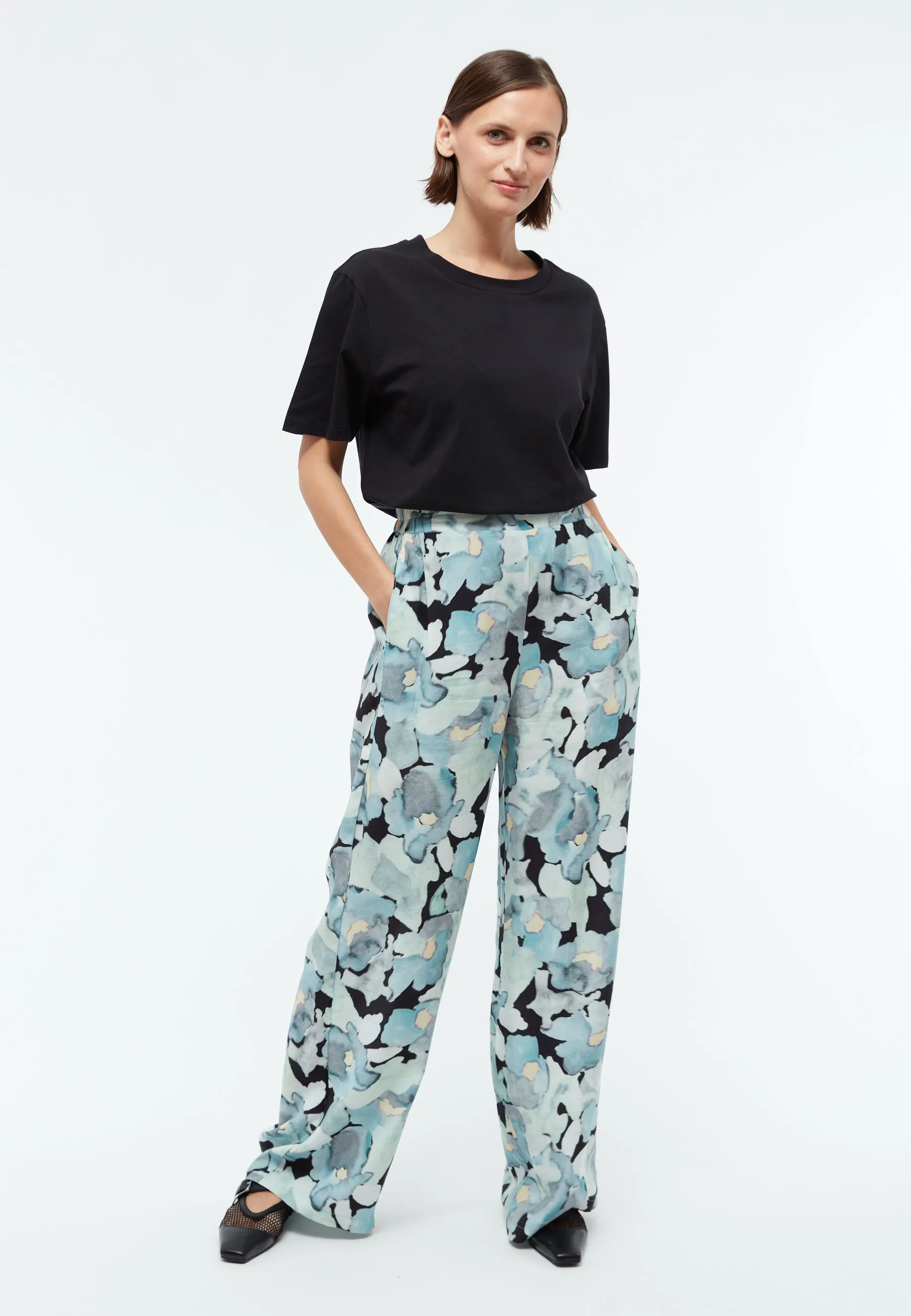 Organic Cotton T-Shirt MASHA - Black Givn Berlin