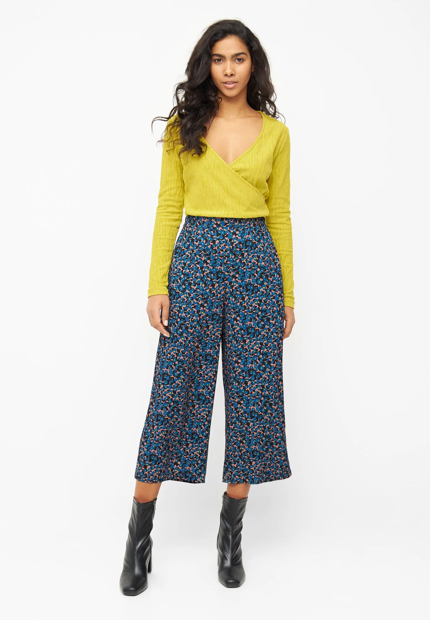 Organic Cotton Wrap Blouse CLEA - Dusty Lime (Structure) Givn Berlin