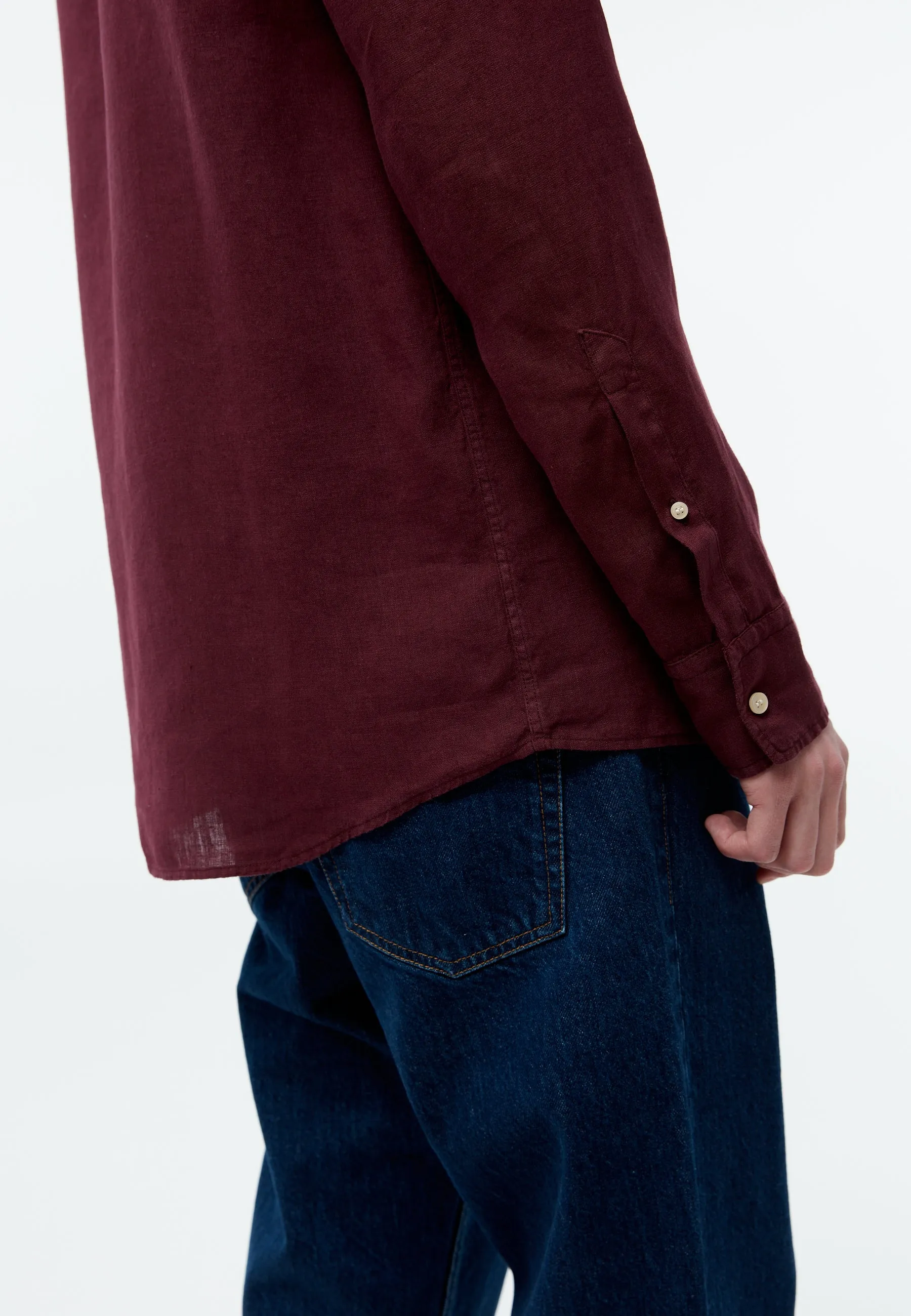 Shirt GBWES out of linen iwth stand-up collar Givn Berlin