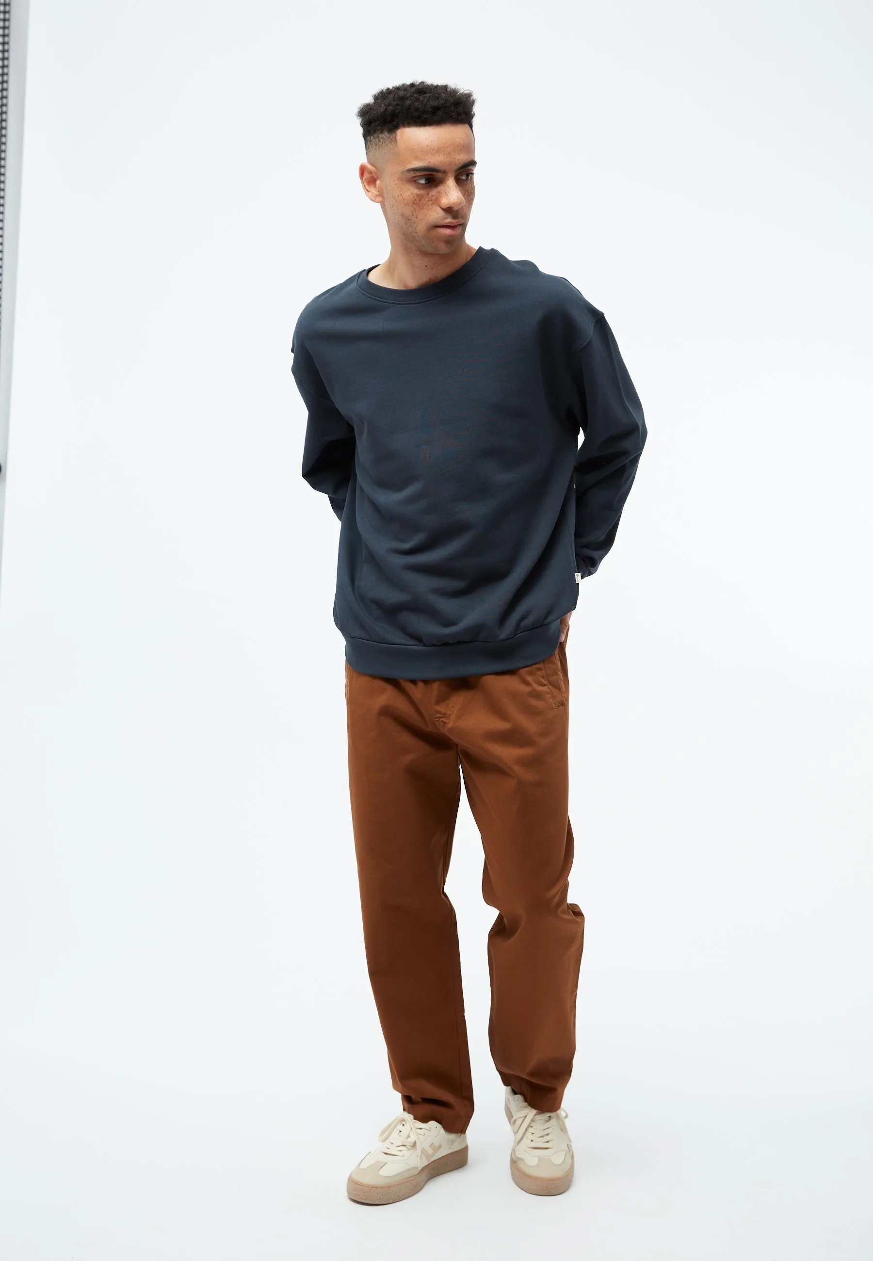 Sweater GBCEDRICO Relaxed Fit Made From Organic Cotton - Midnight Blue Givn Berlin