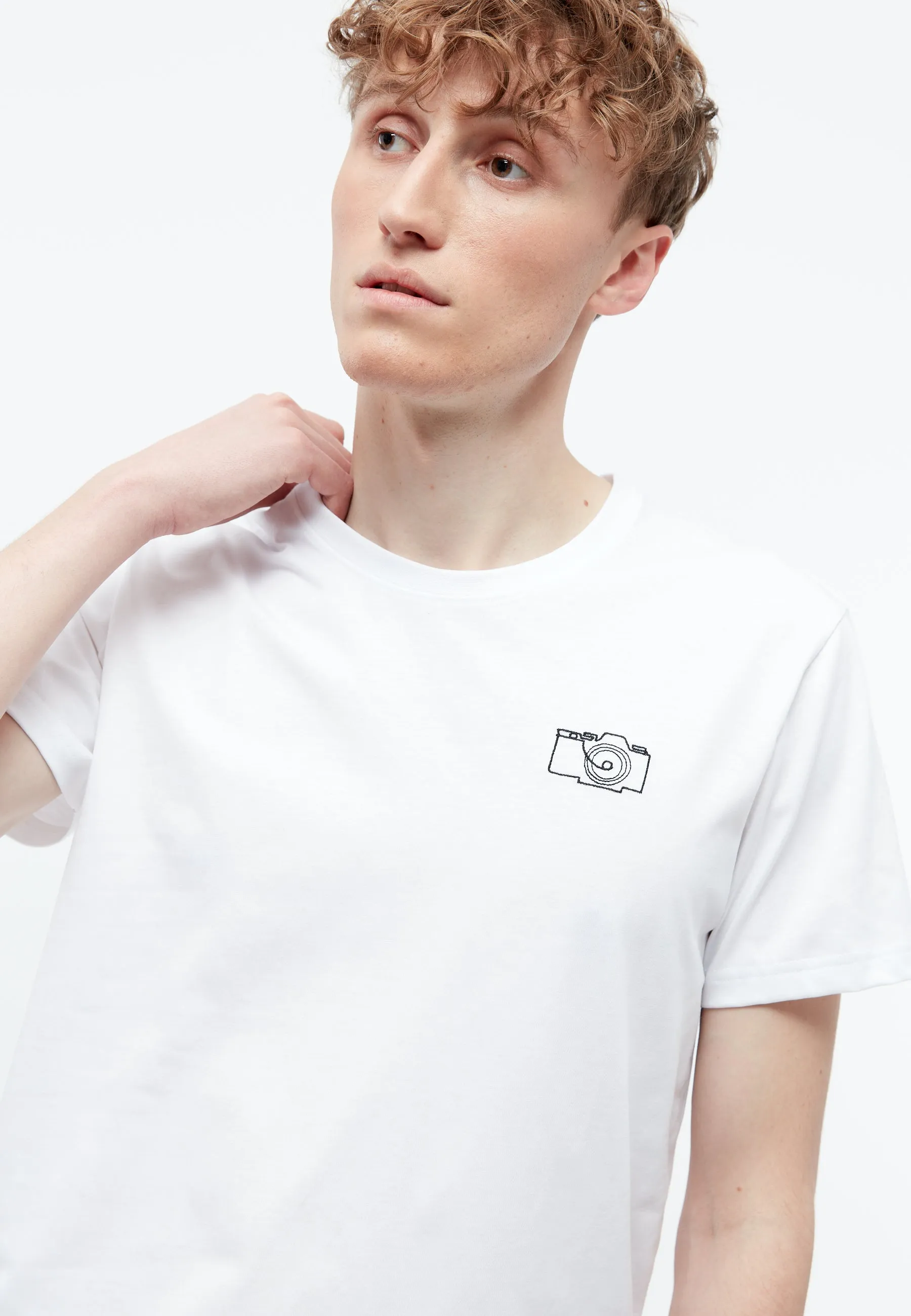T-shirt GBCOLBY (CAMERA) made of organic cotton with embroidery - White Givn Berlin