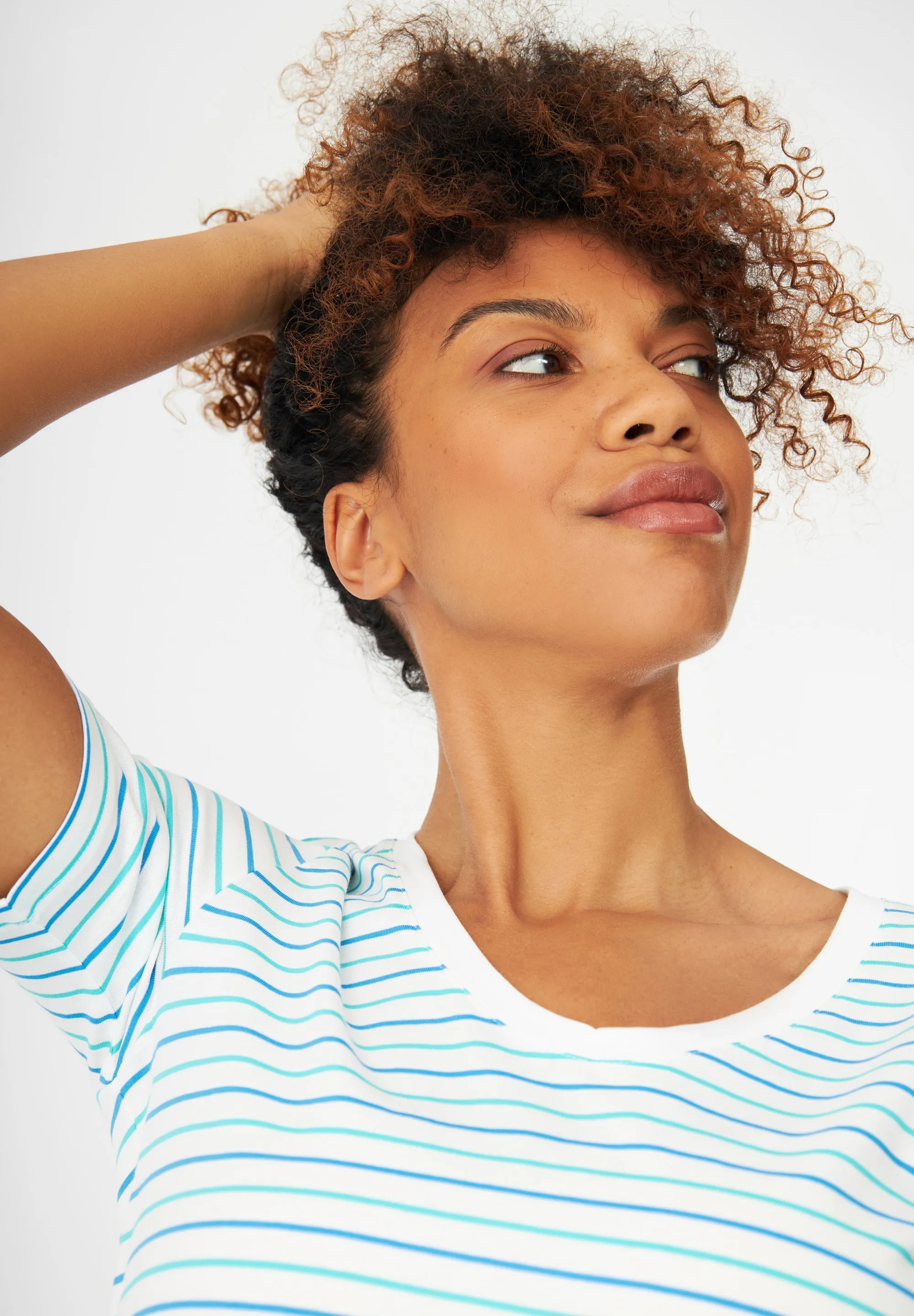 T-shirt GBJANE Slim Fit Made From Organic Cotton - Green / Blue (Stripes) Givn Berlin
