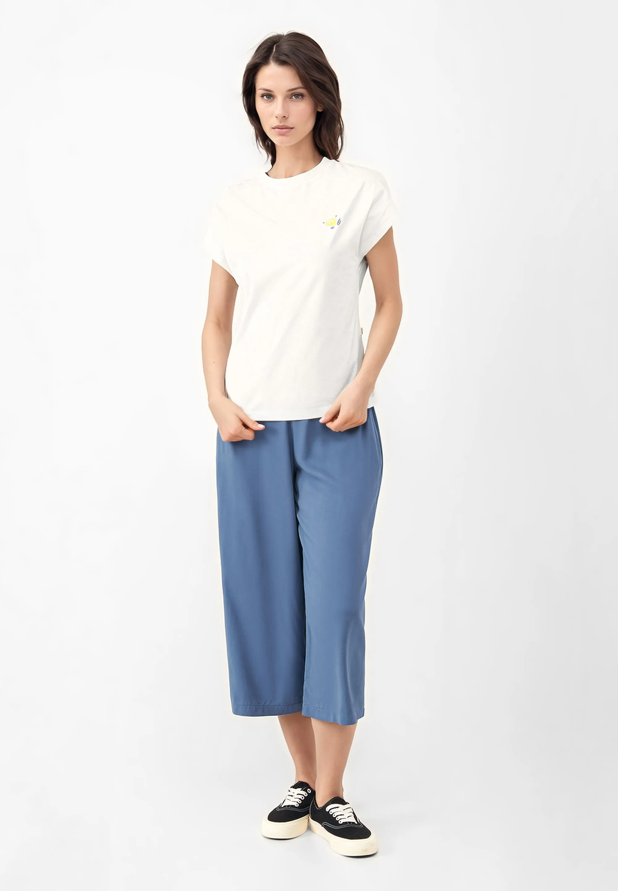T-shirt GBLAILA (Lemon) Slim Fit Made From Organic Cotton - White Givn Berlin