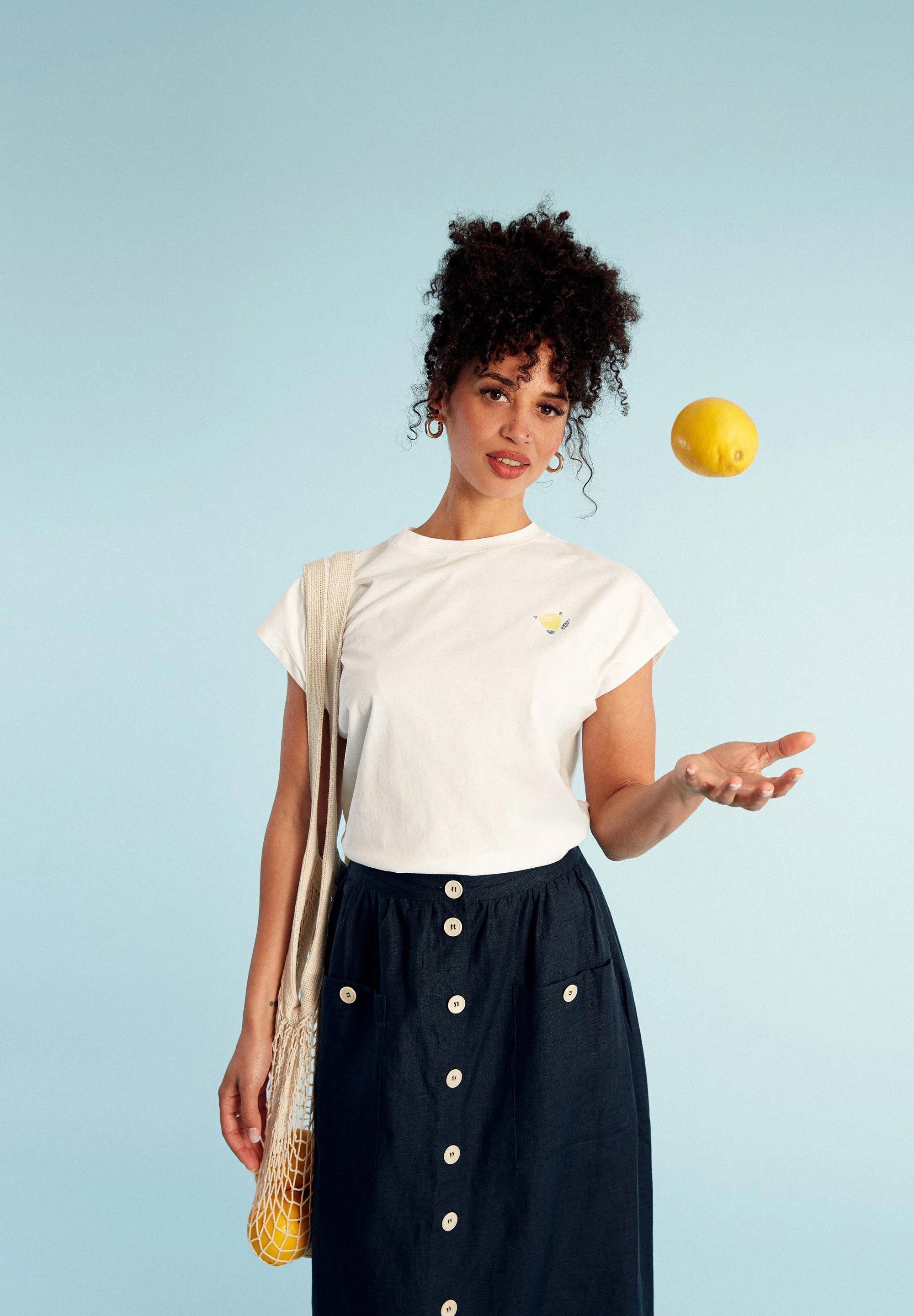 T-shirt GBLAILA (Lemon) Slim Fit Made From Organic Cotton - White Givn Berlin