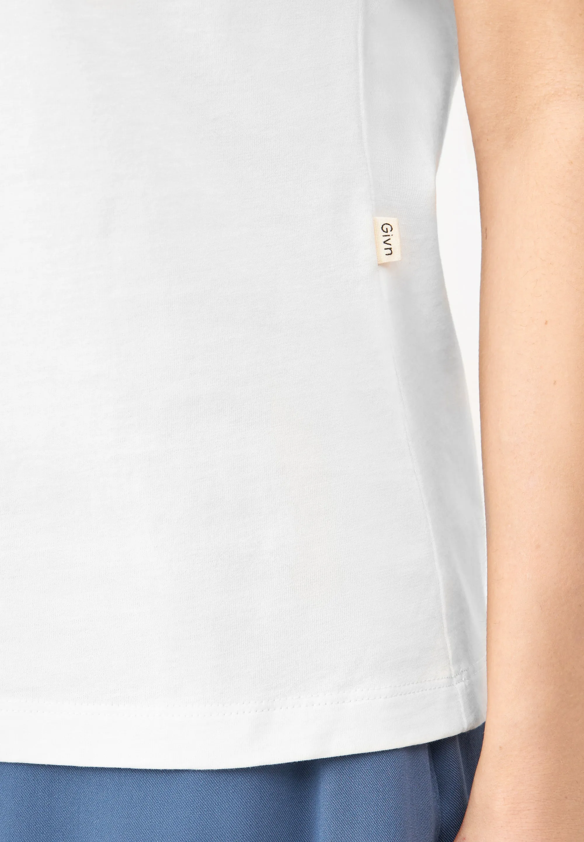 T-shirt GBLAILA (Lemon) Slim Fit Made From Organic Cotton - White Givn Berlin
