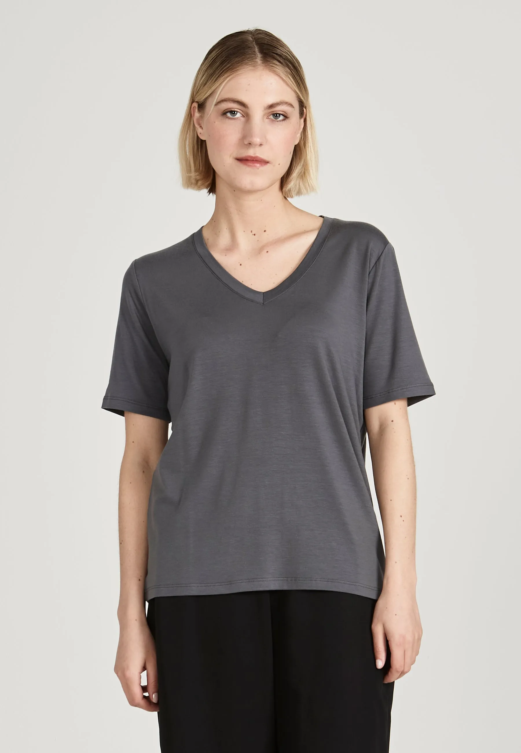 T-shirt JANE in TENCEL™ Lyocell - Shadow Grey (Tencel) Givn Berlin