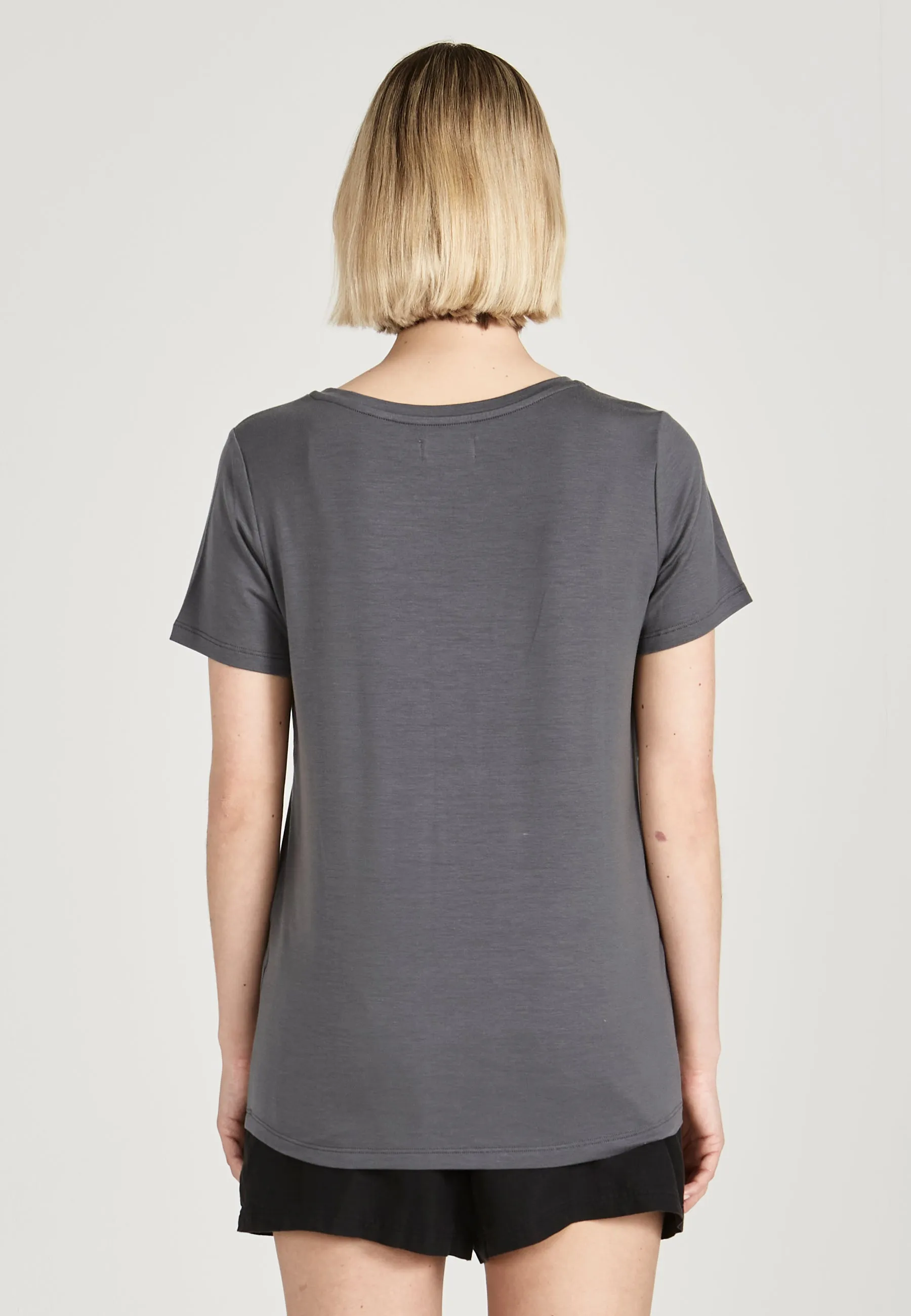 T-shirt LENA in TENCEL™ Lyocell - Shadow Grey (Tencel) Givn Berlin
