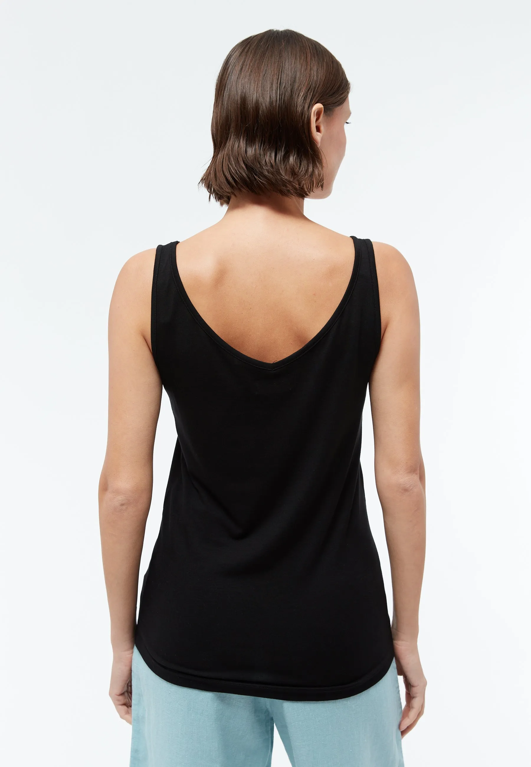 Top Victoria in TENCEL™ Lyocell - Black (Tencel) Givn Berlin