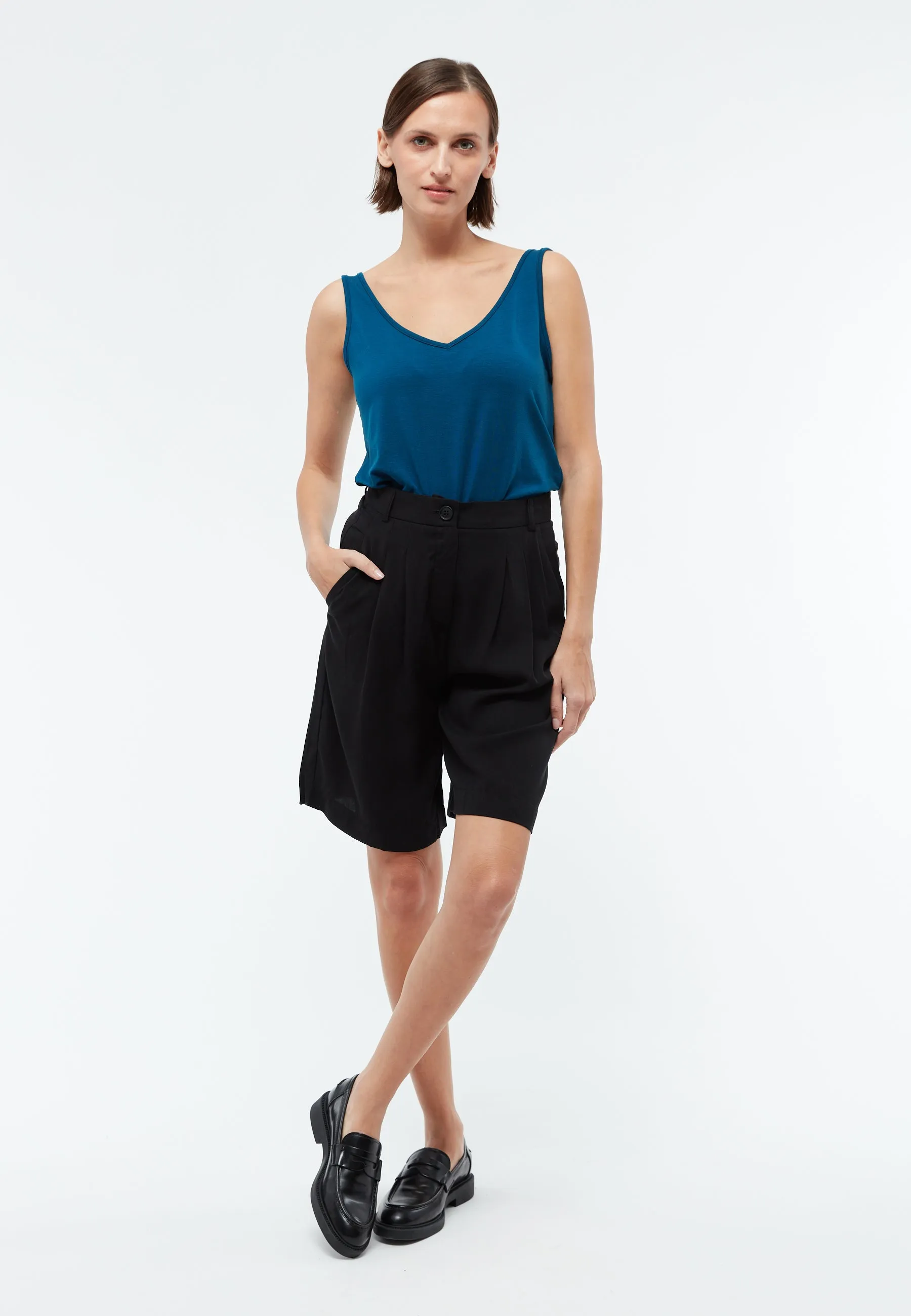Top Victoria in TENCEL™ Lyocell - Moroccan Blue (Tencel) Givn Berlin