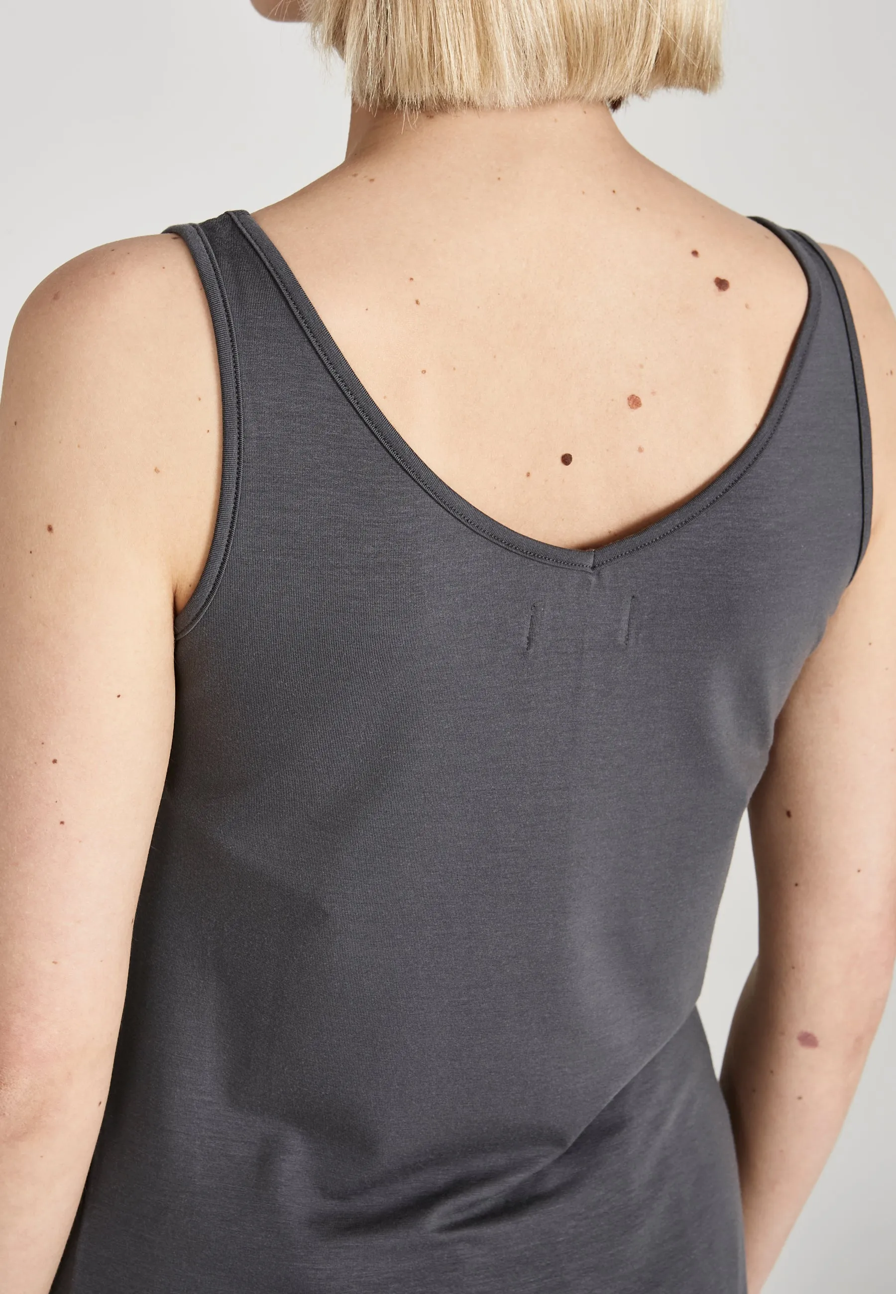 Top VICTORIA in TENCEL™ Lyocell - Shadow Grey (Tencel) Givn Berlin