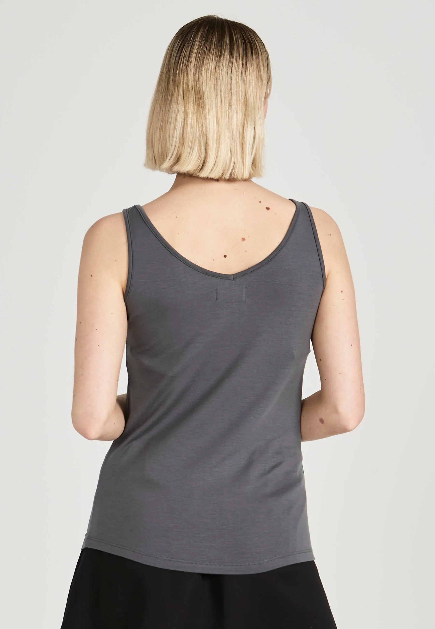 Top VICTORIA in TENCEL™ Lyocell - Shadow Grey (Tencel) Givn Berlin