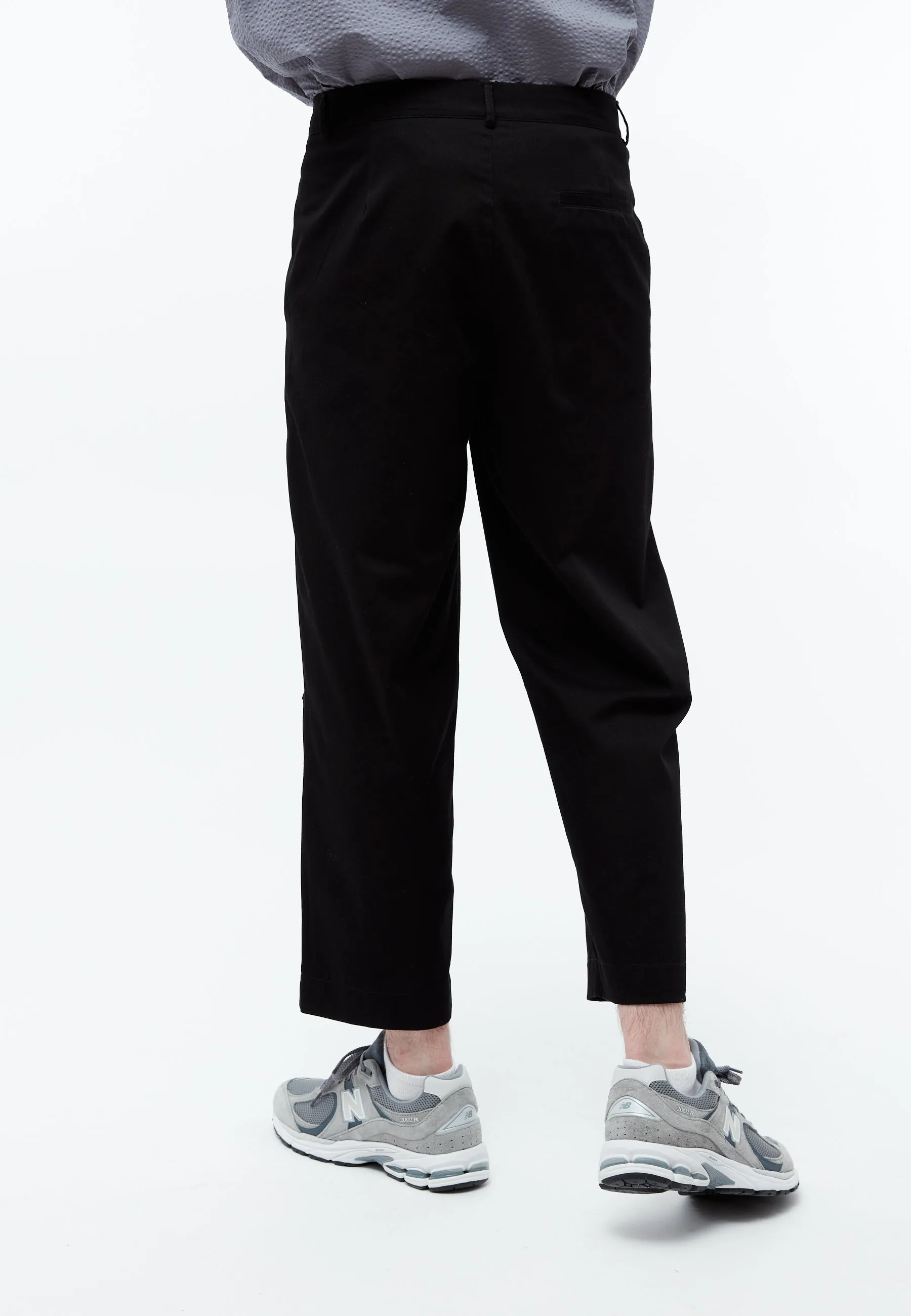 Trousers GBJORIS out of lighly woven organic cotton Givn Berlin